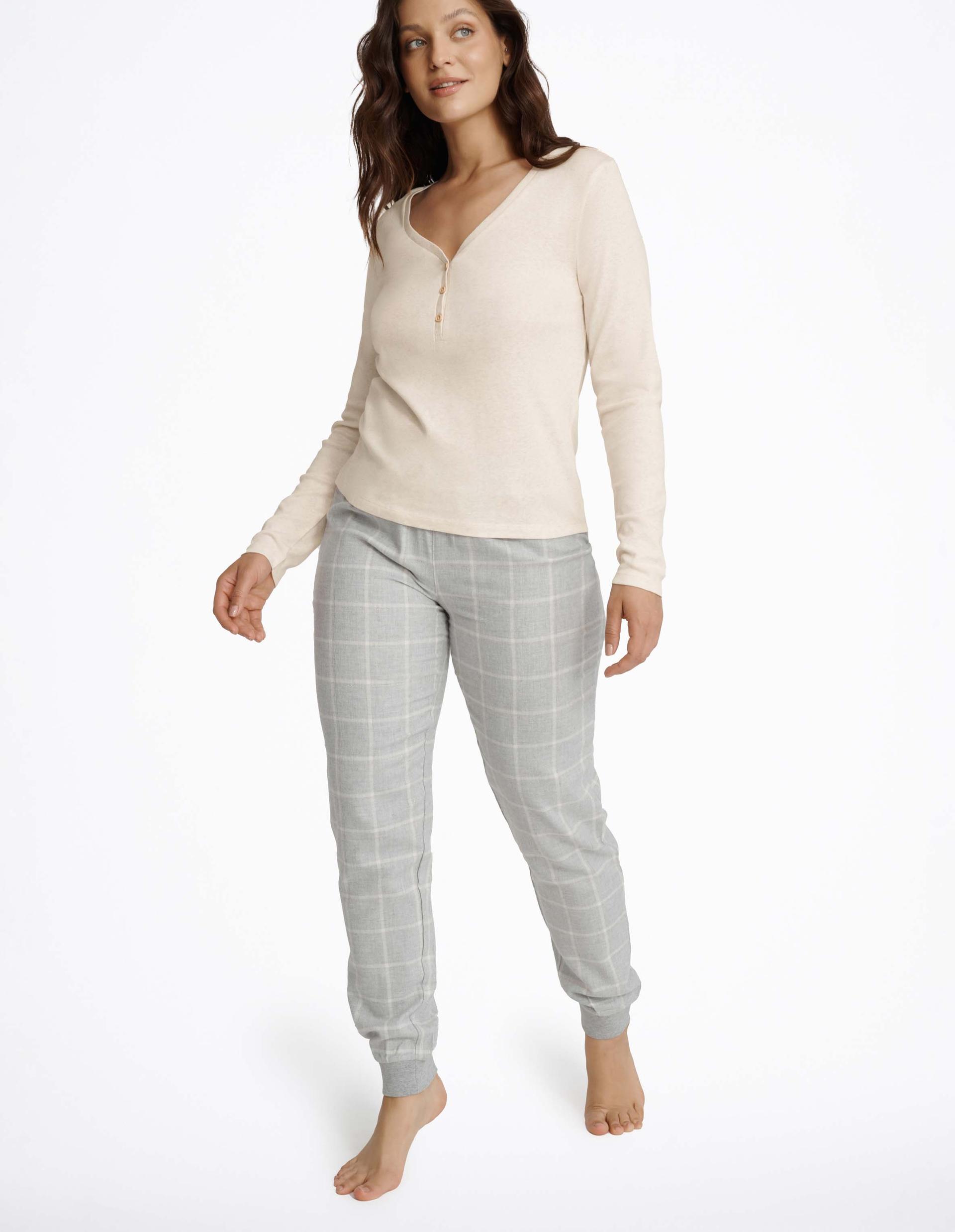 Pyjamas Magically cream 2