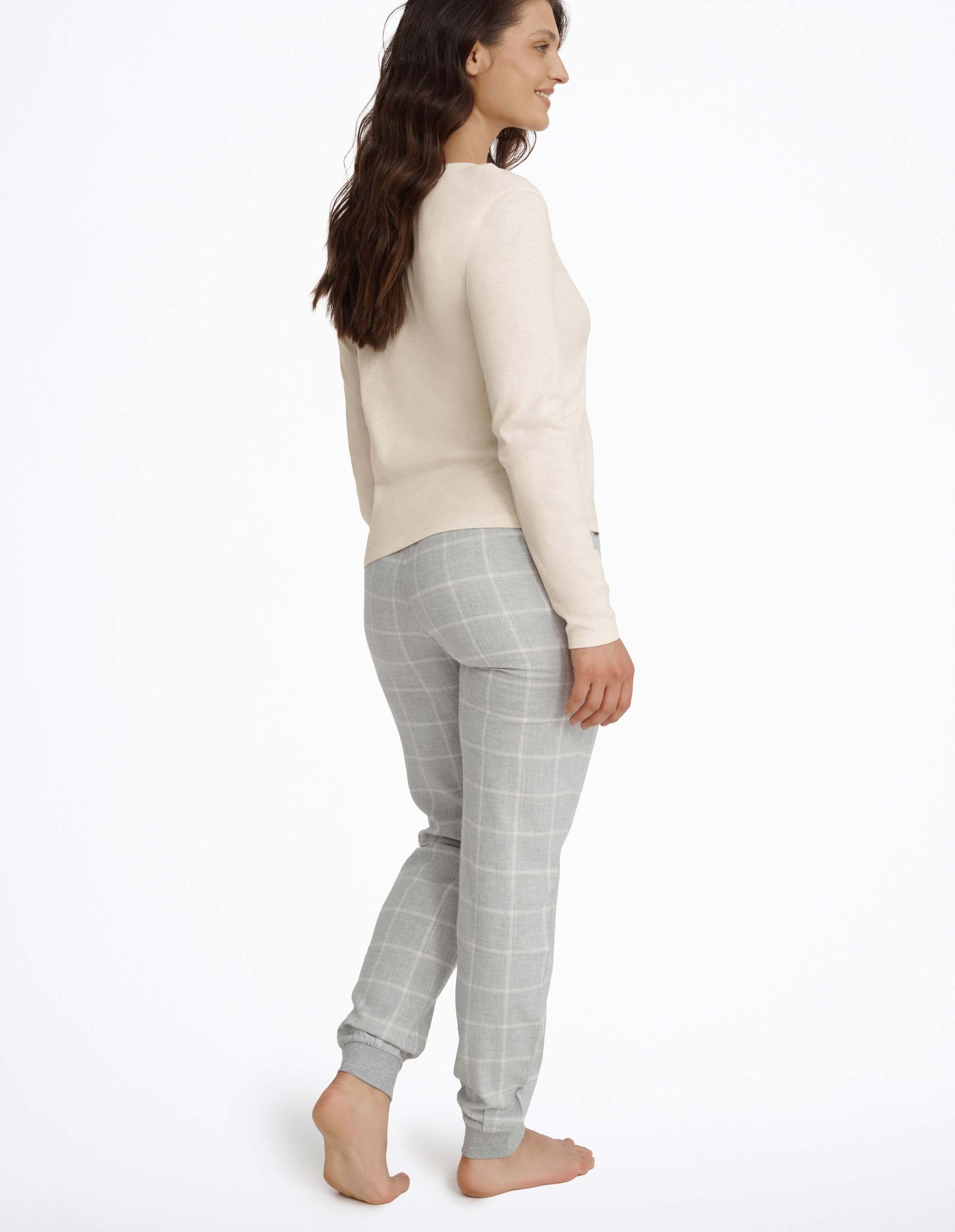 Pyjamas Magically cream 3