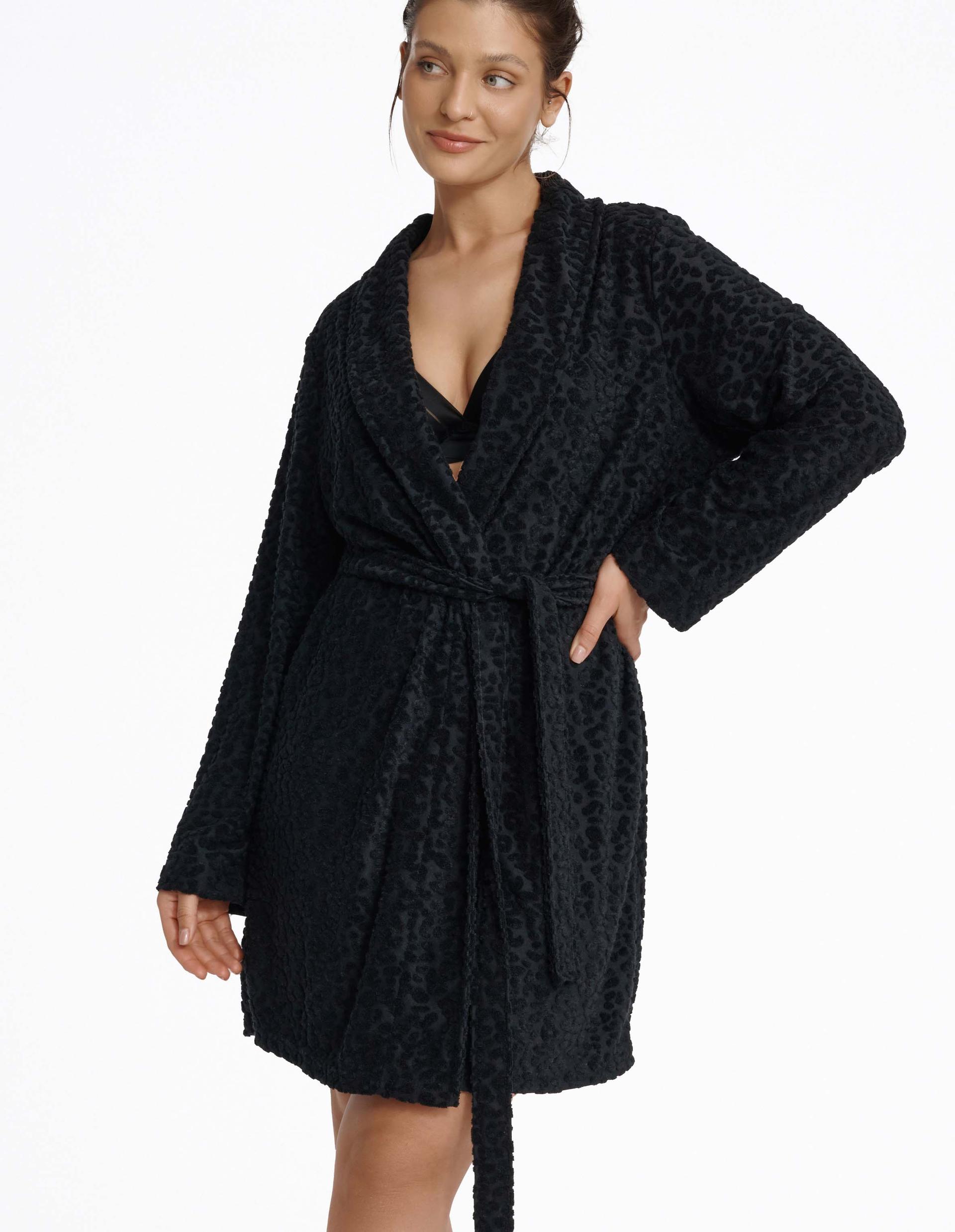 Robe Maren Black 1