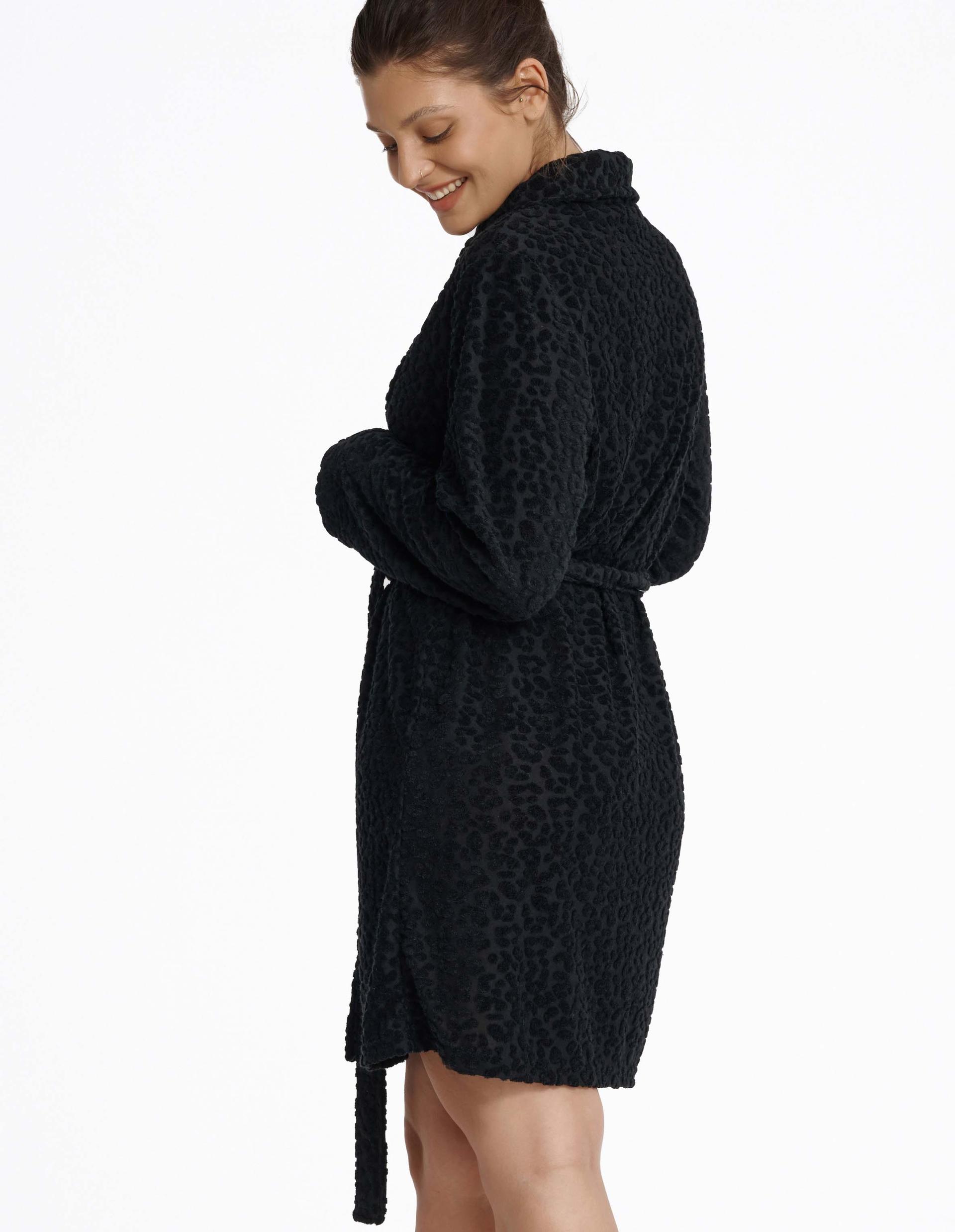 Robe Maren Black 2