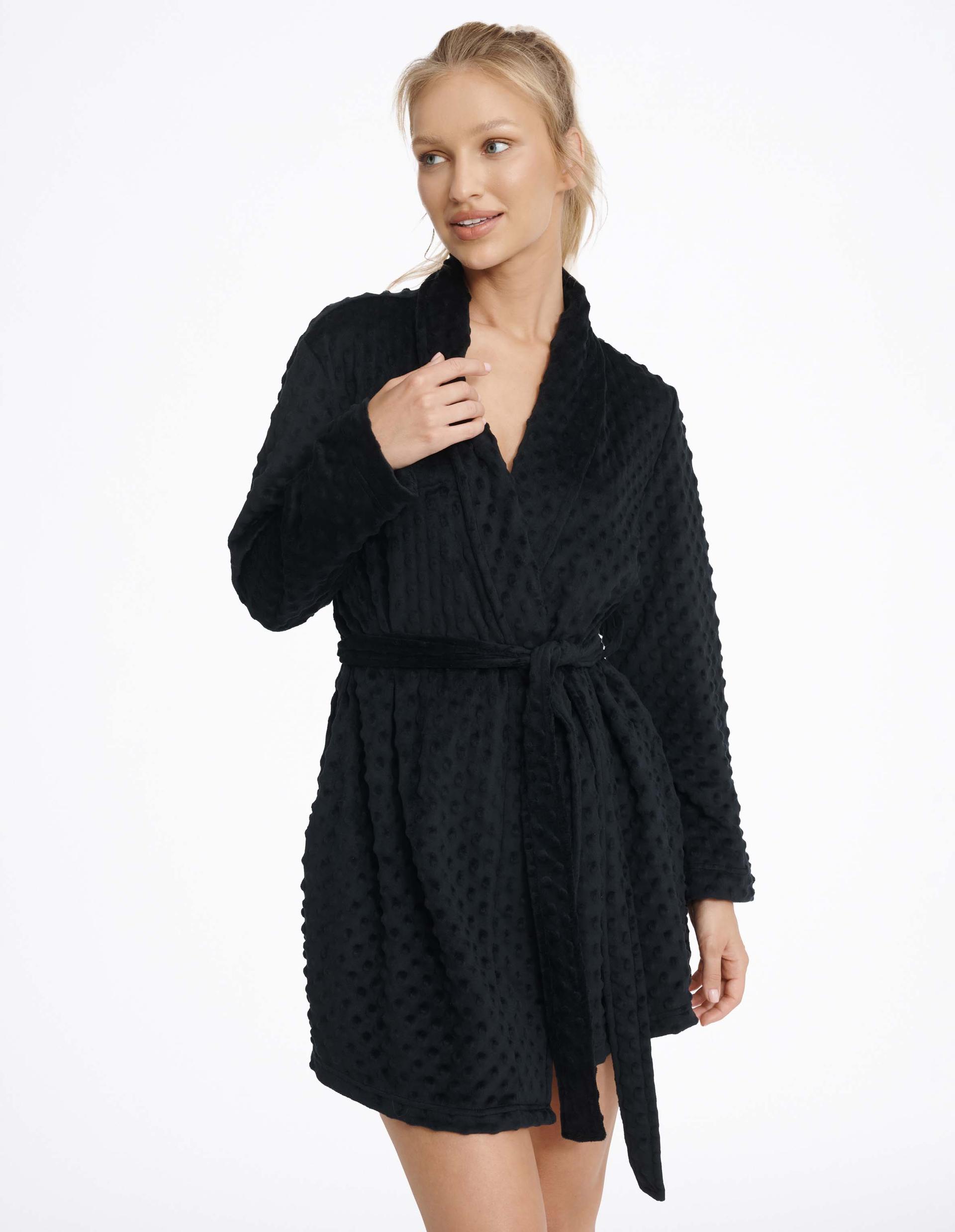 Robe Mercy Black 5