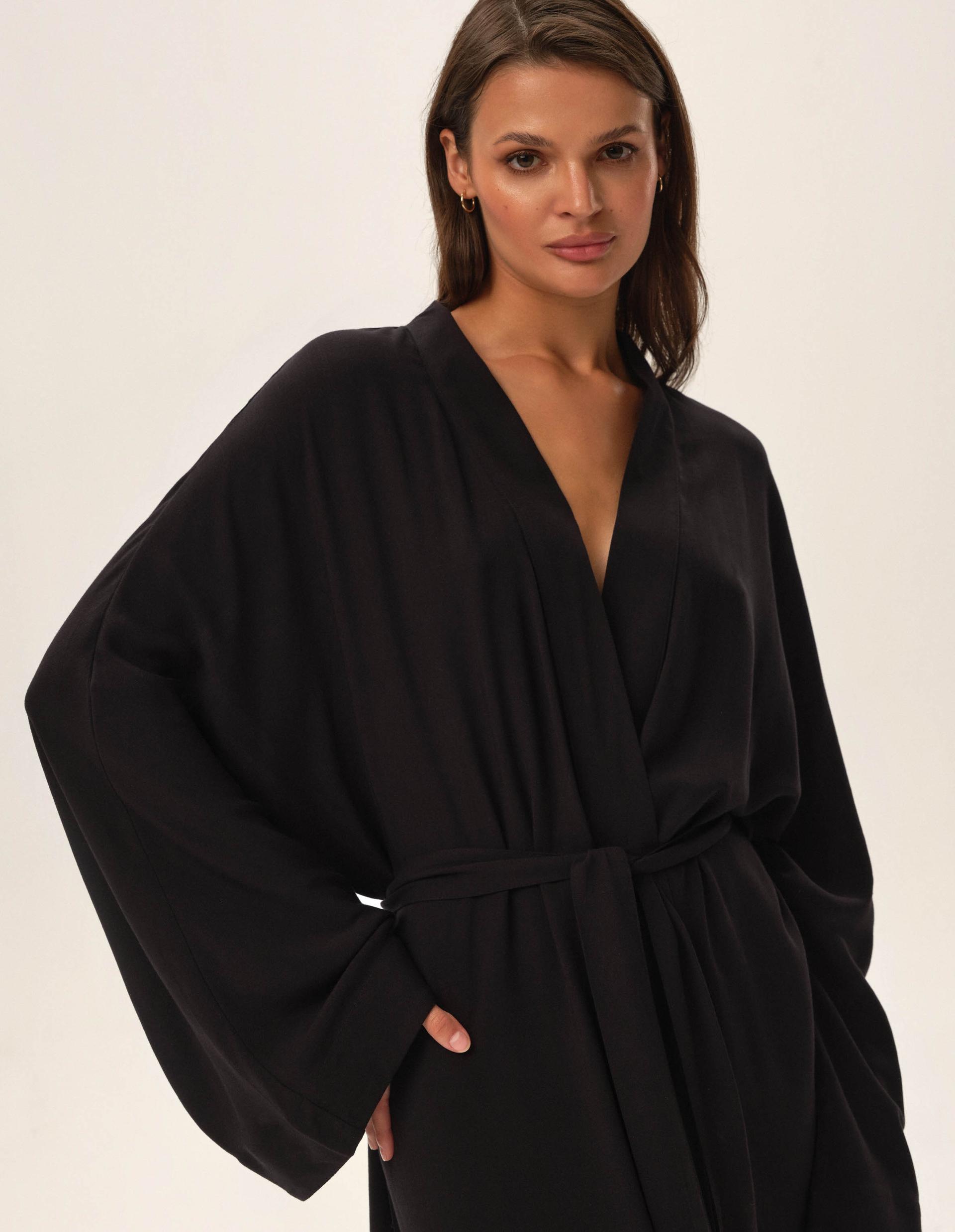 Robe Joya Black 4