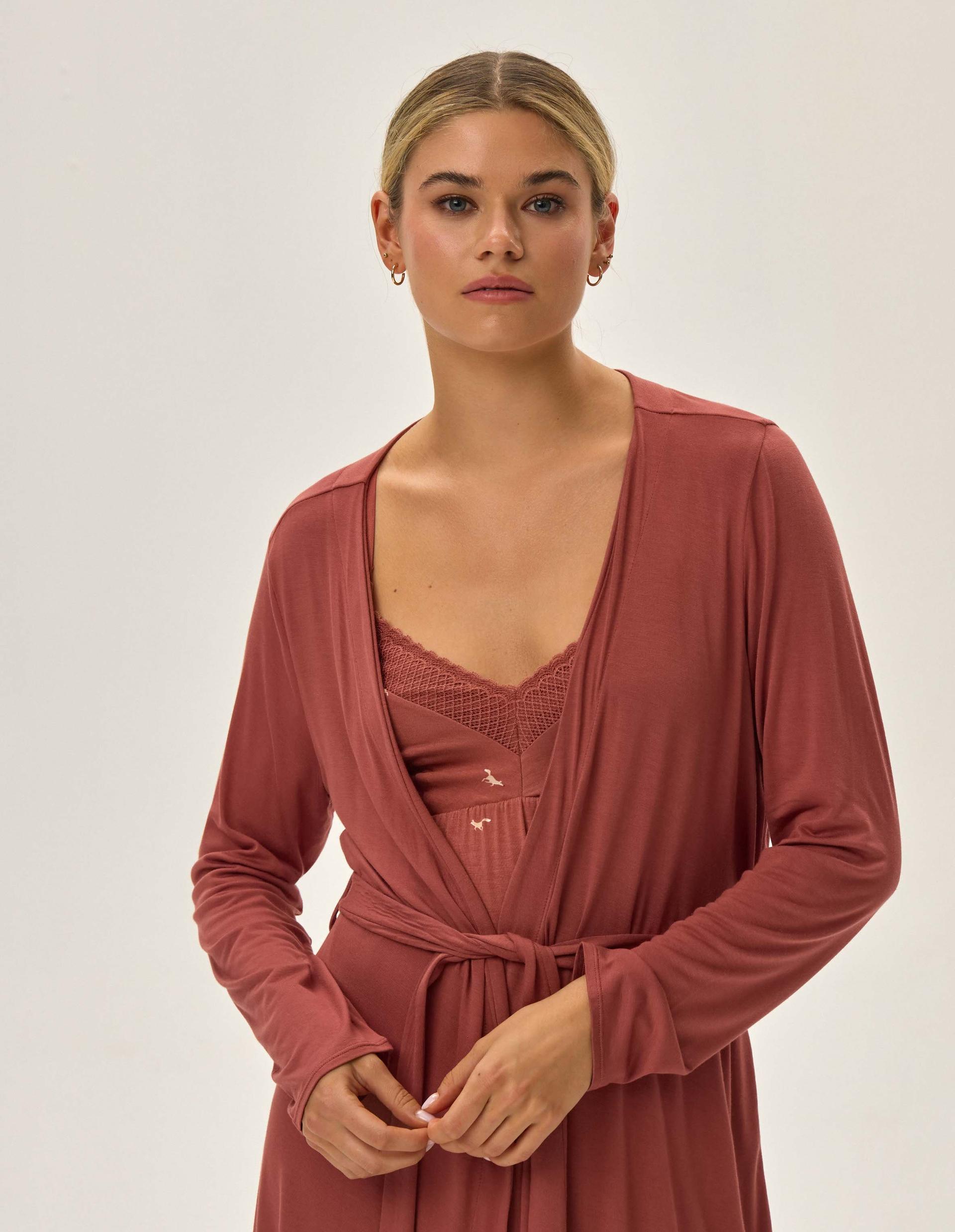 Robe Jayden maroon 2