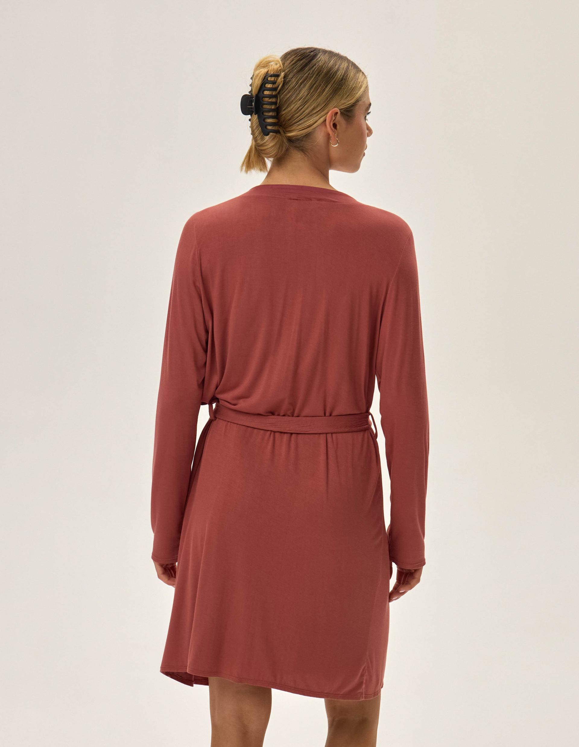 Robe Jayden maroon 3