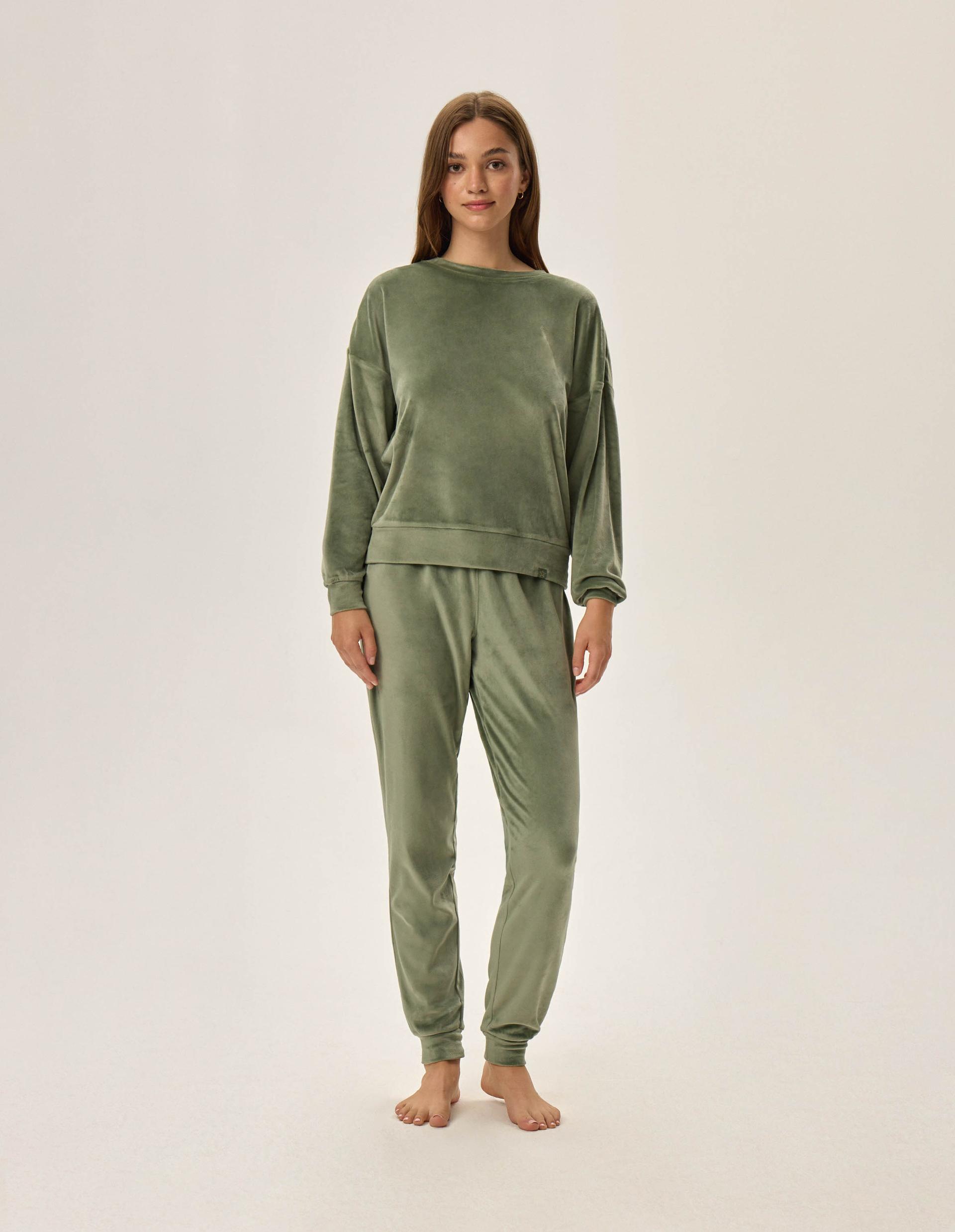 Welurowy dres Fain zielony 1