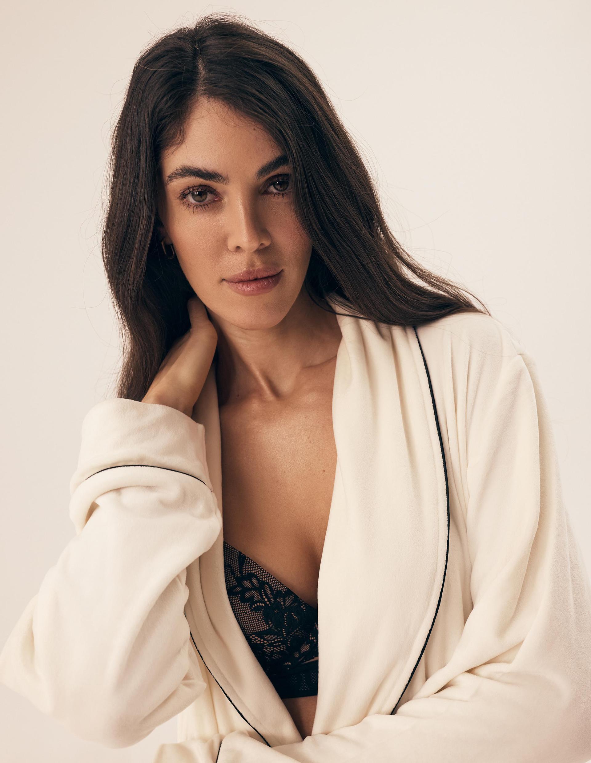 Robe Reva cream 2
