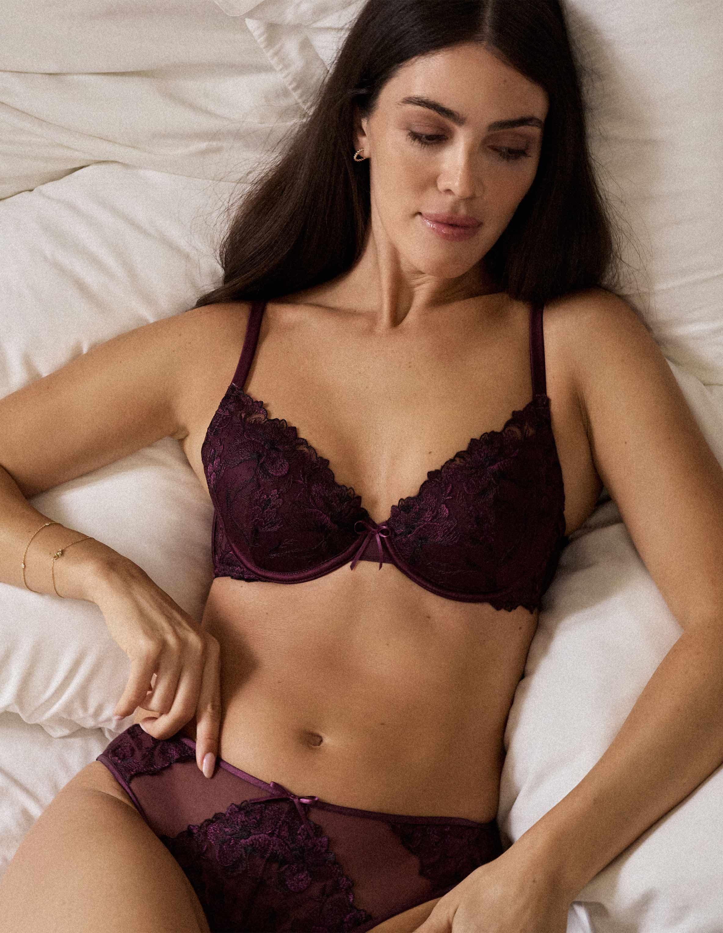 Push-Up Bra MELODIE with Embroidered Cups 1
