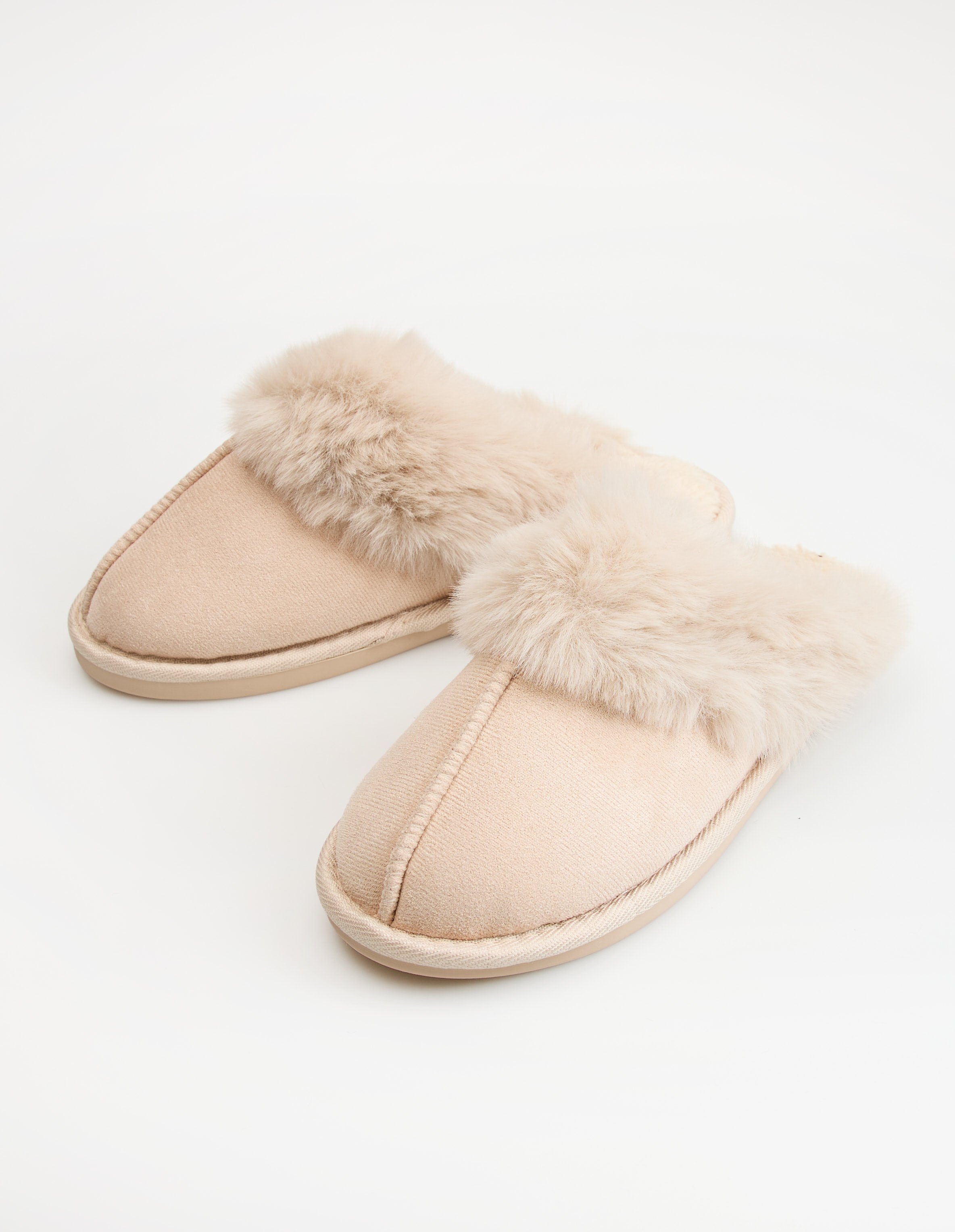Maven Slip-On Slippers with Fur 1
