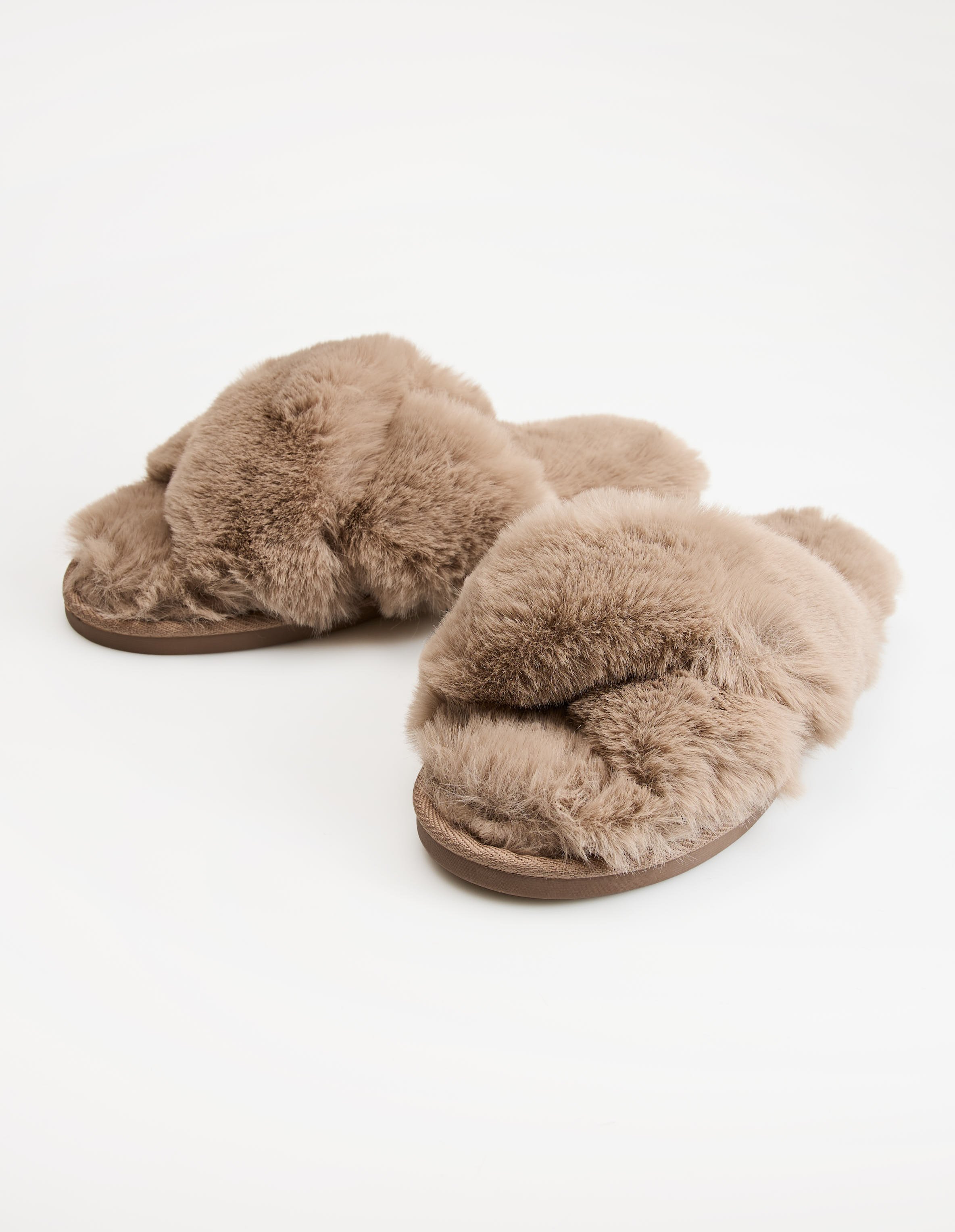 Muffy Slip-On Slippers with Fur and Open Toes 1