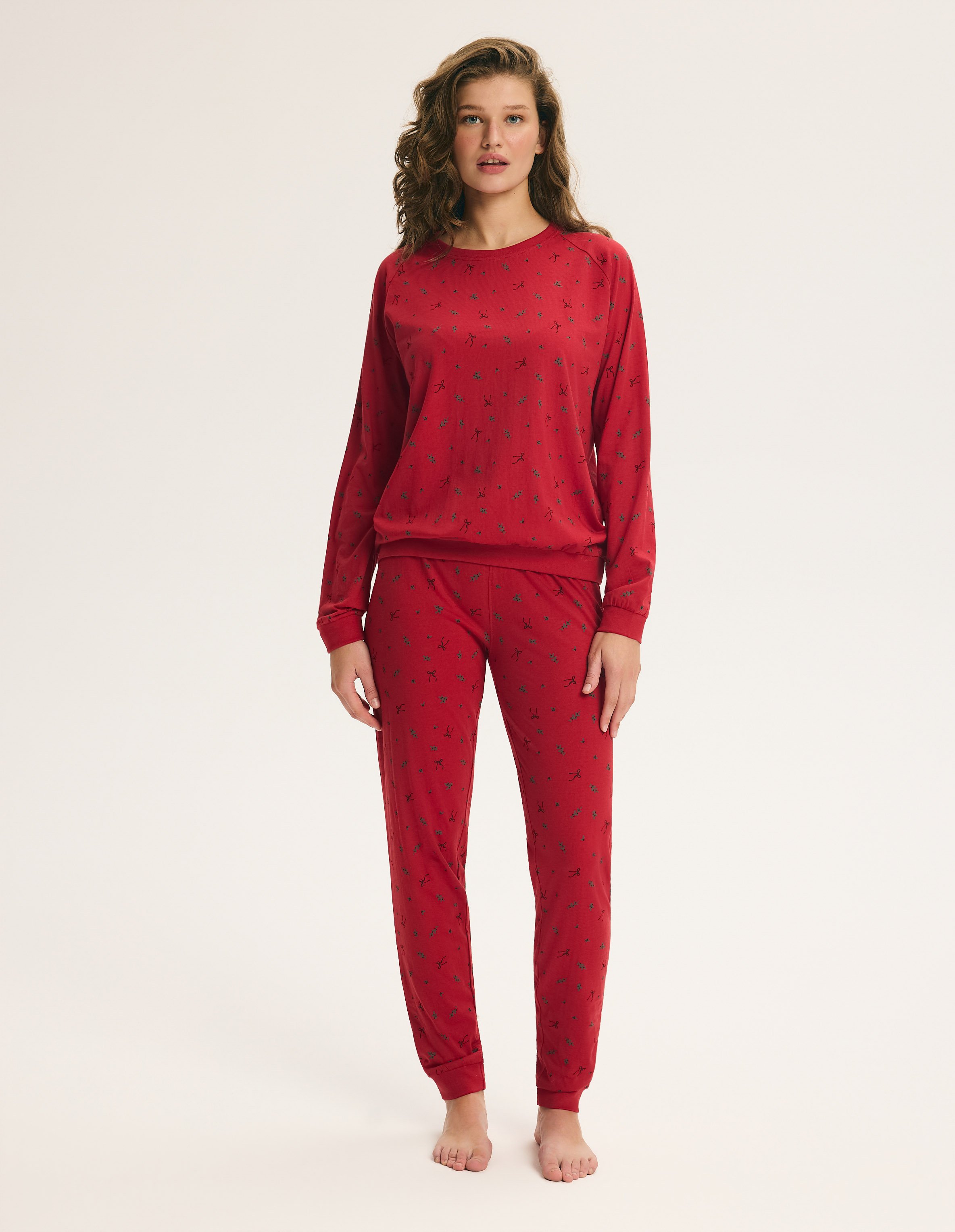 Long Pajamas RUBINA with Mistletoe Print 1