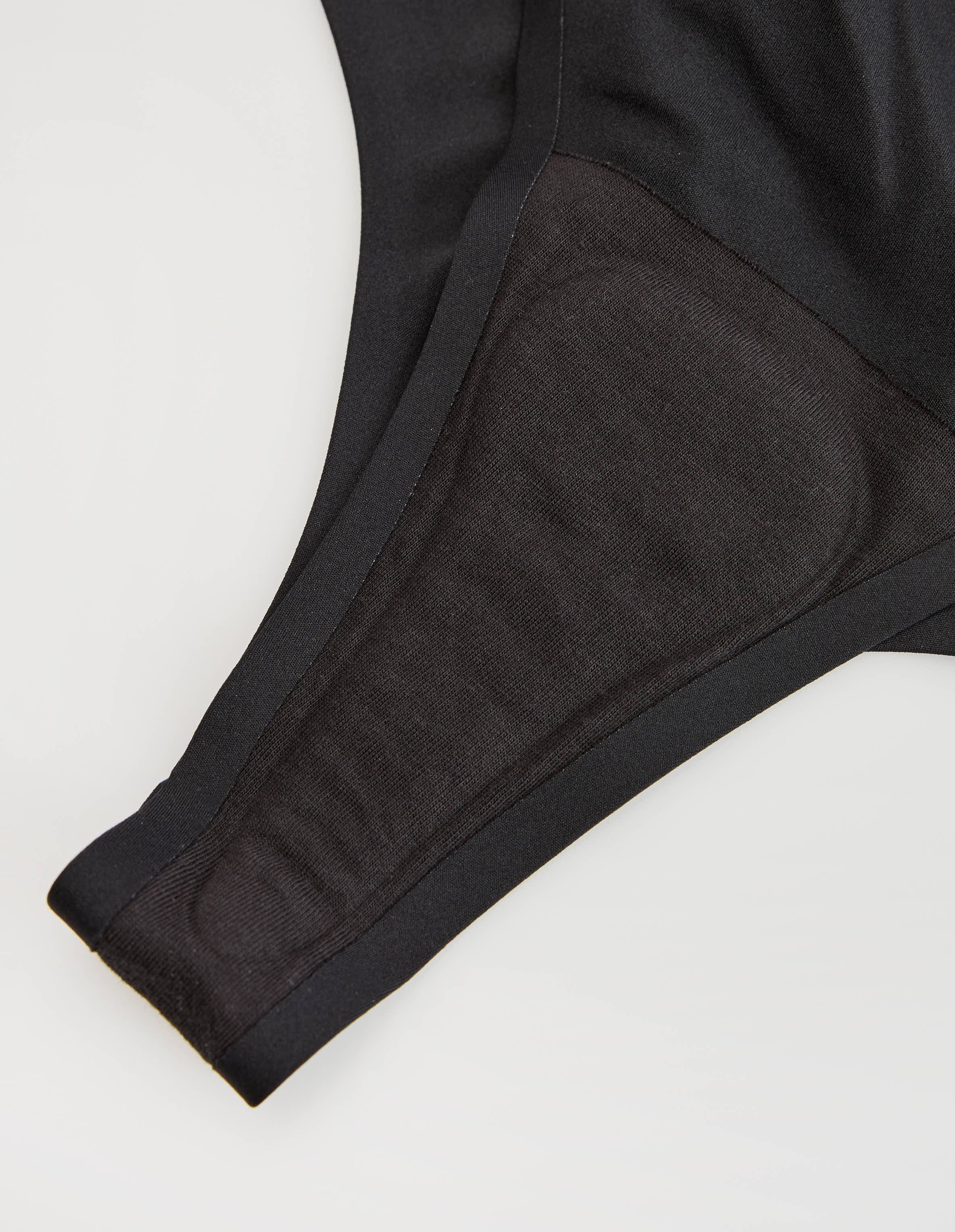 Seamless Sports Thongs with Anti Camel Toe Insert