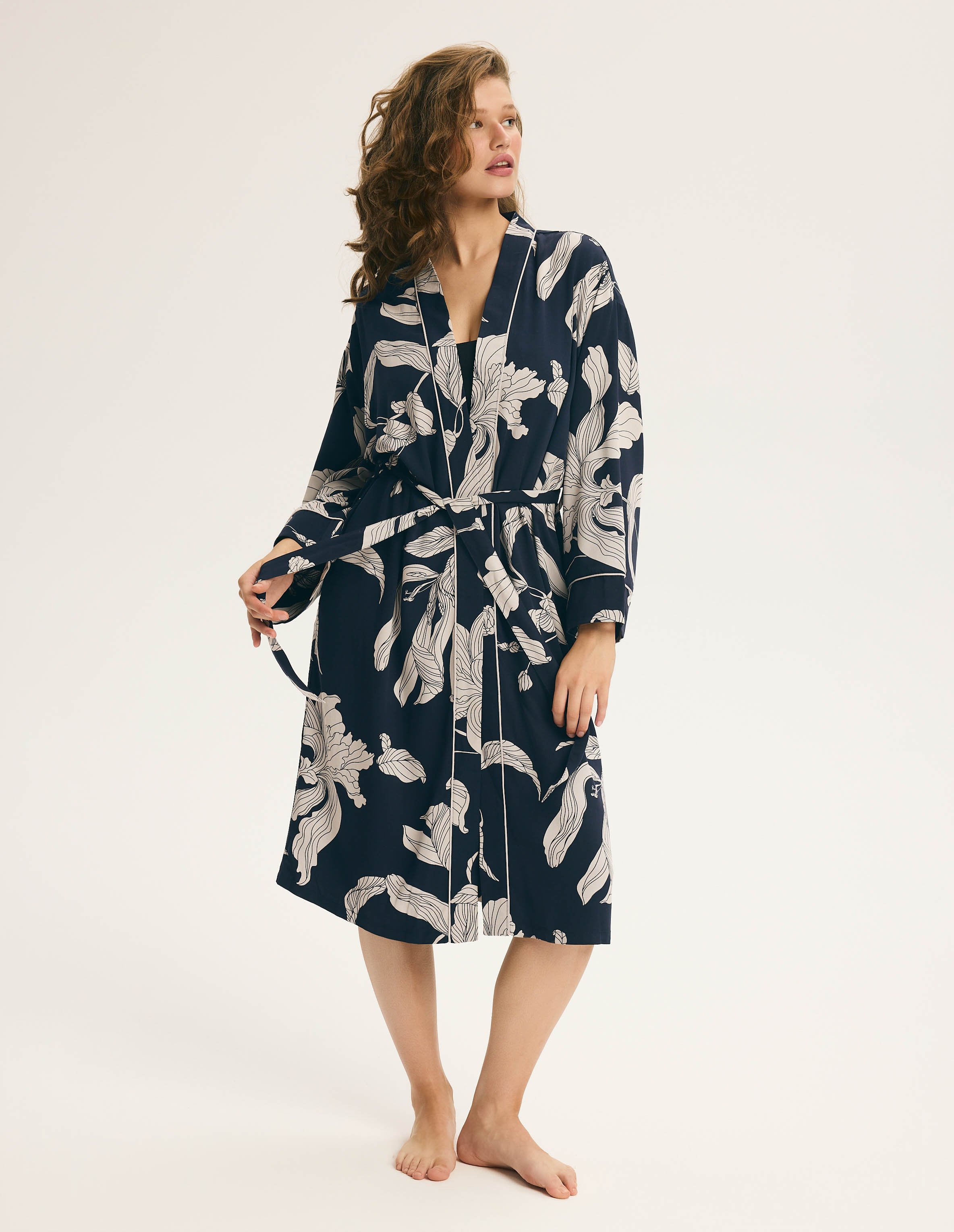 Shadow Robe with Floral Print 1