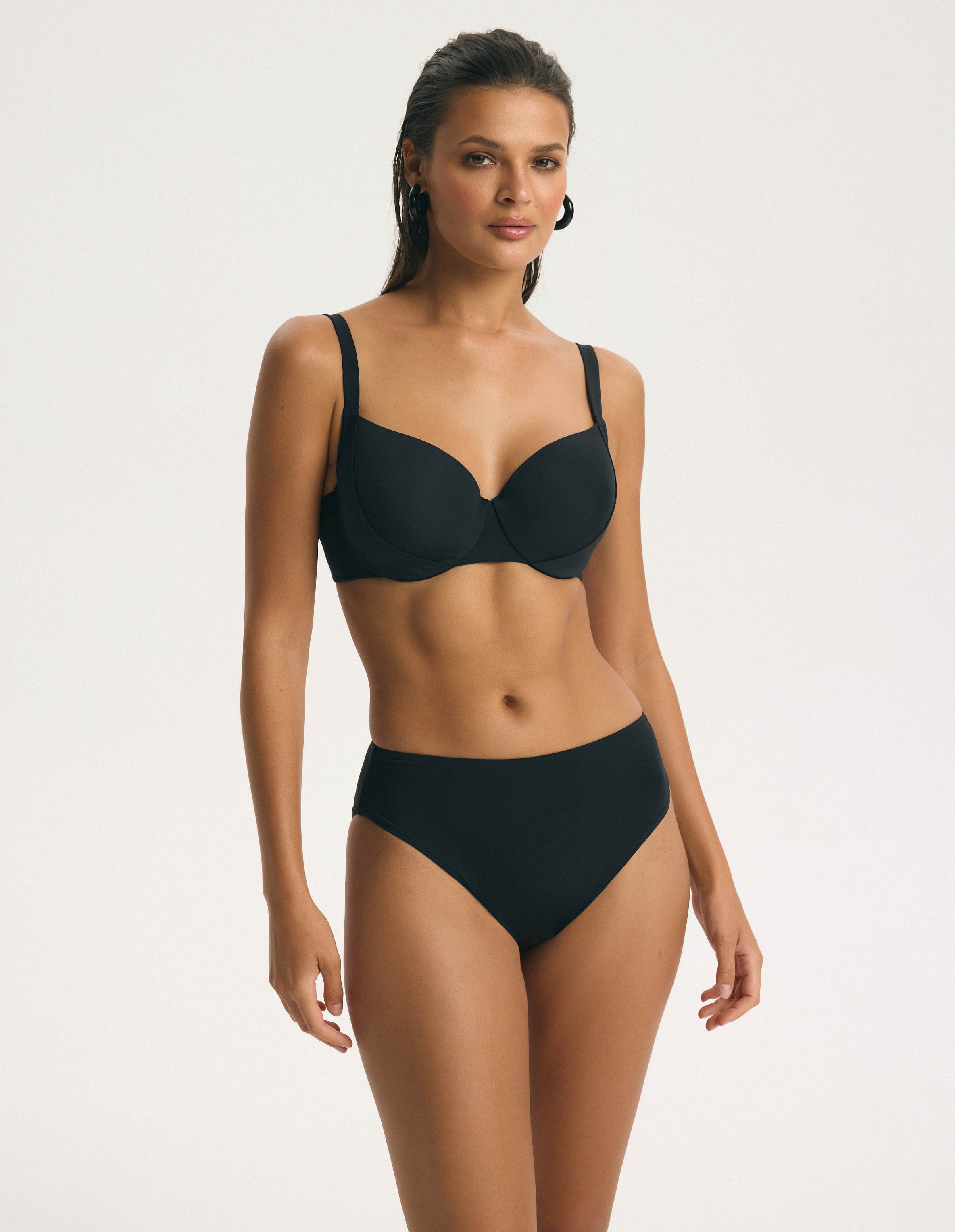 Dół od bikini z wysokim stanem Base 1