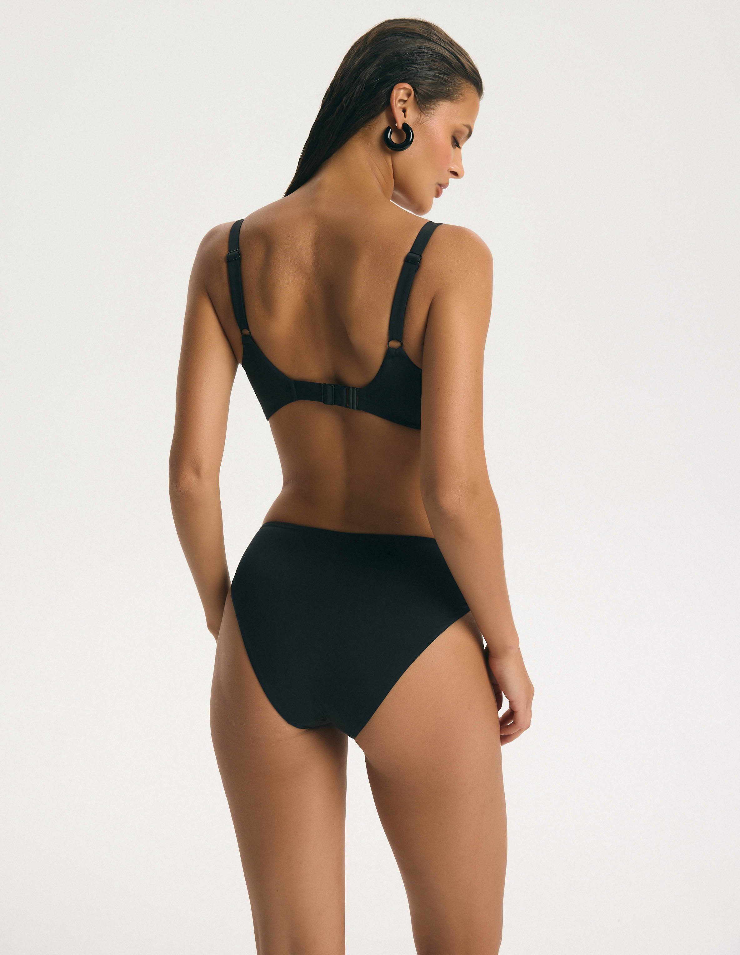 Dół od bikini z wysokim stanem Base