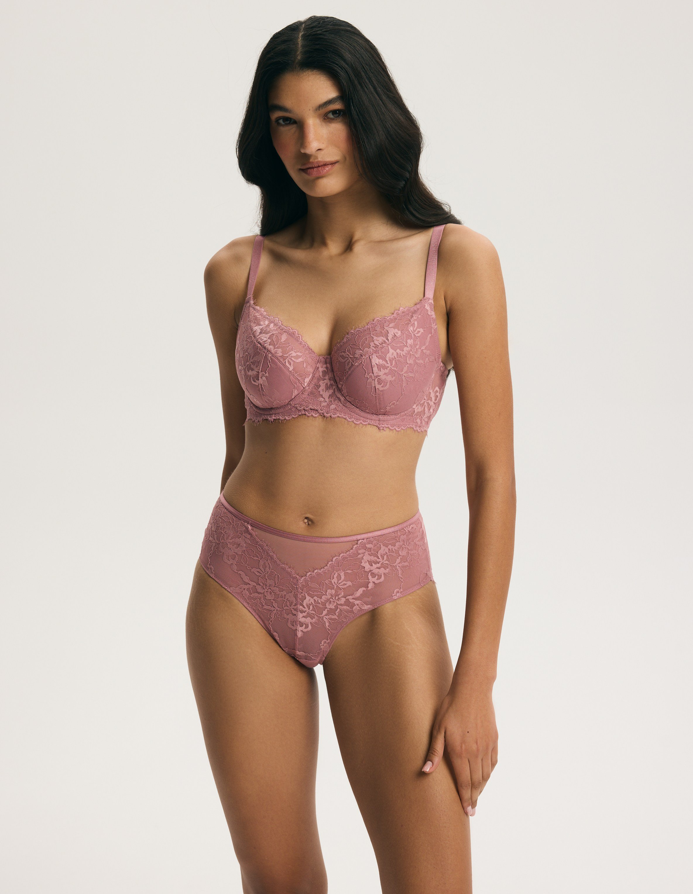 Biustonosz półusztywniany Cloe 1