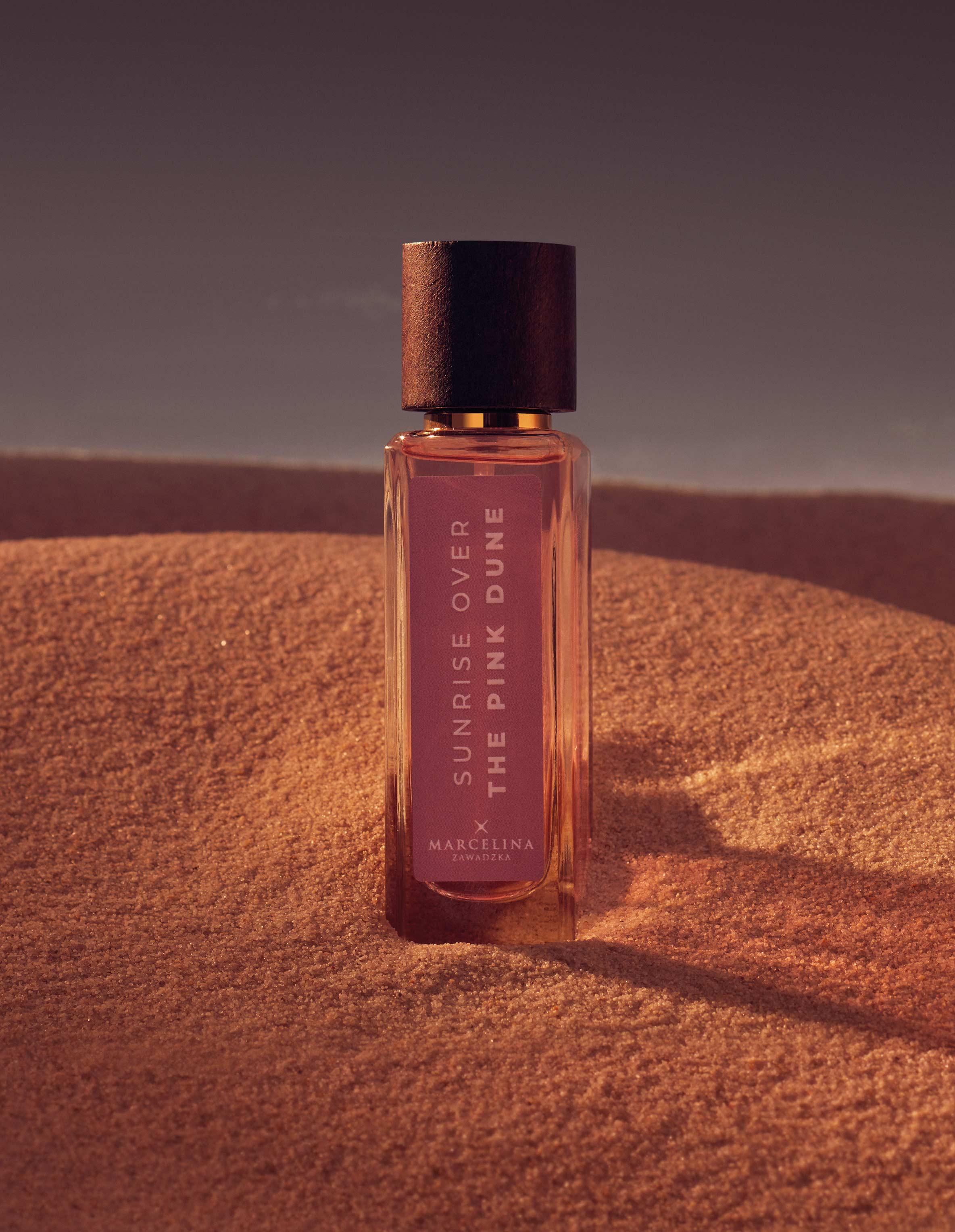 Perfumy Marcelina Zawadzka Sunrise over the pink dune 1