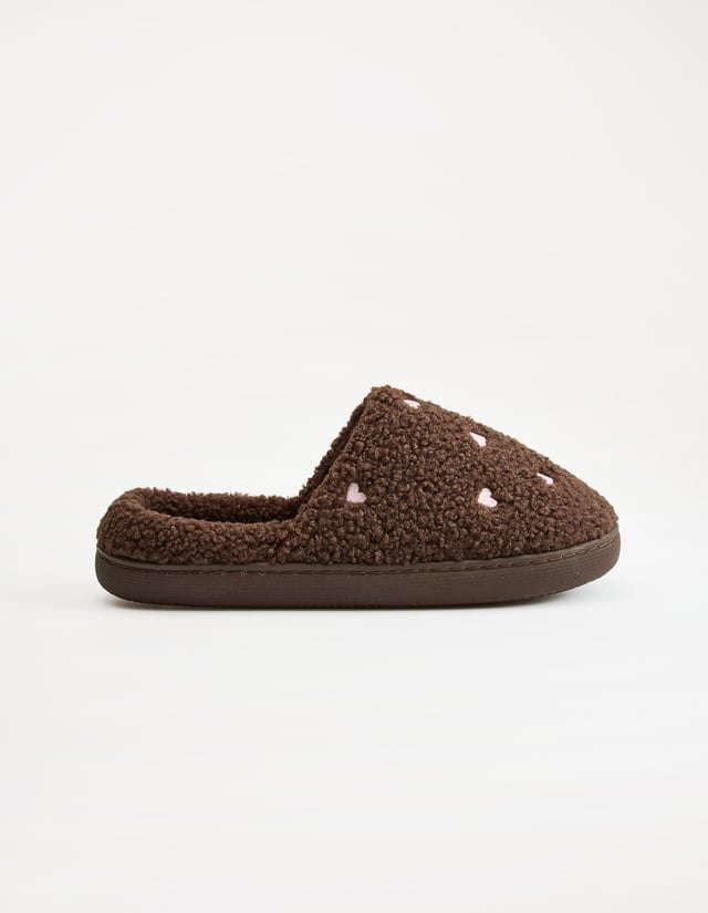 Cozy Flap Slippers with Faux Sheepskin and Heart Pattern - brown