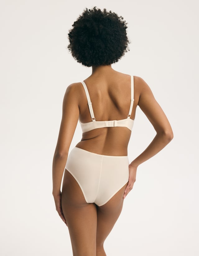 High-Waisted Panties Essential - cream