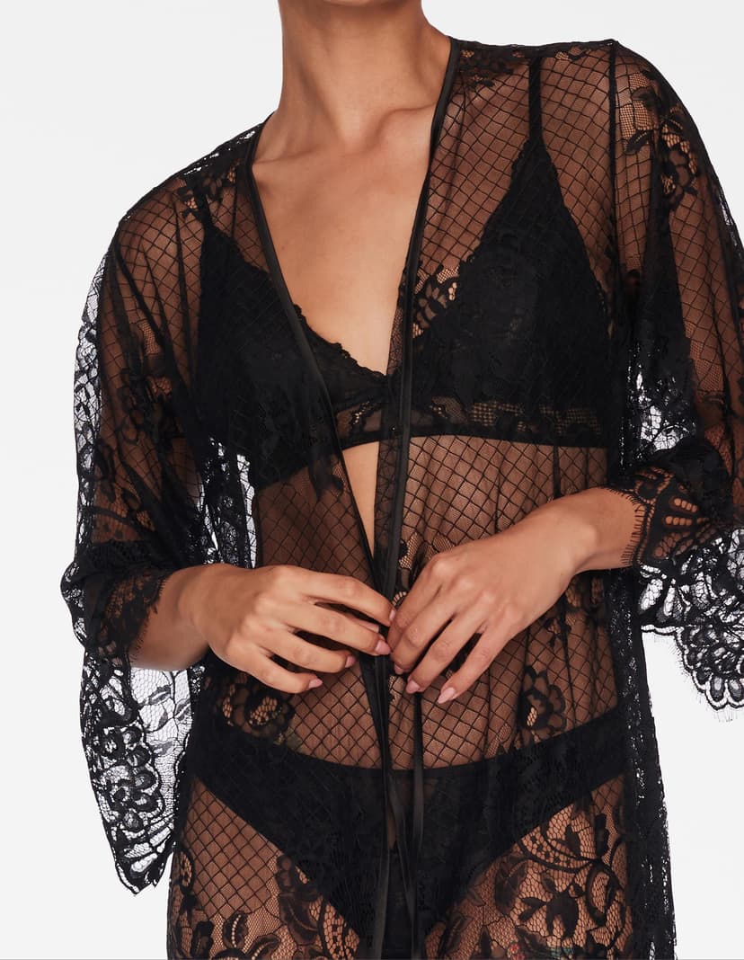 Robe Clower Black 3