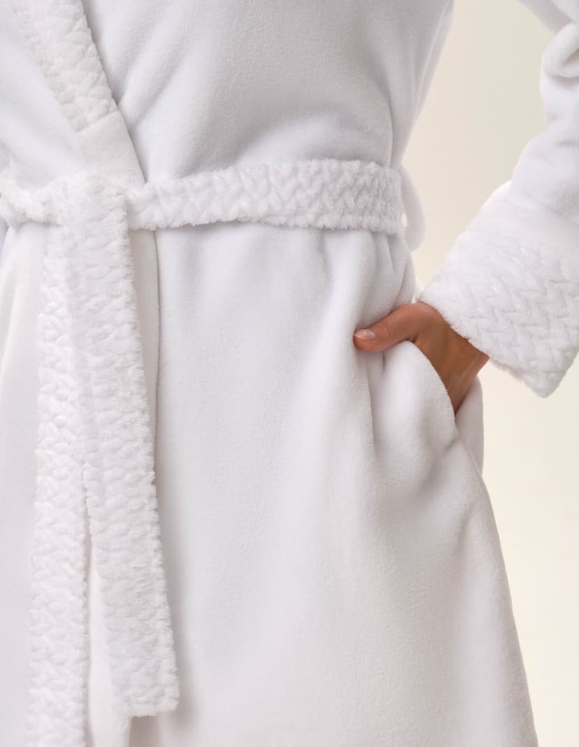 Robe Jolanda White 3