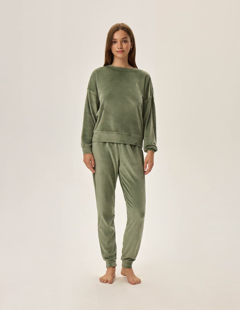 Welurowy dres Fain zielony 1