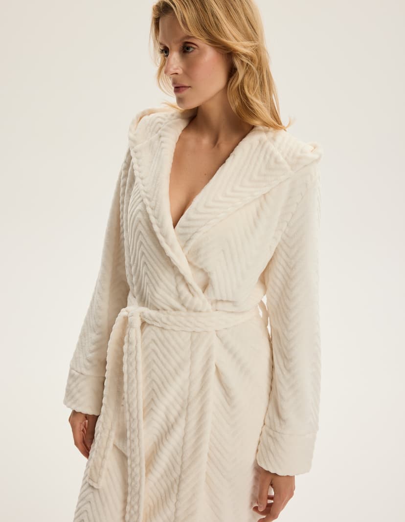 Robe Corsico cream 3