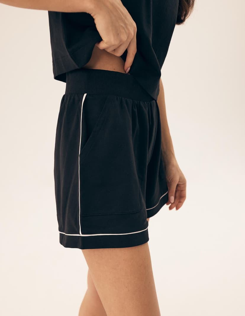 Ladie's set Remi Black 3