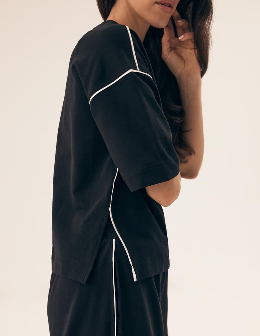 Ladie's set Remi Black 4