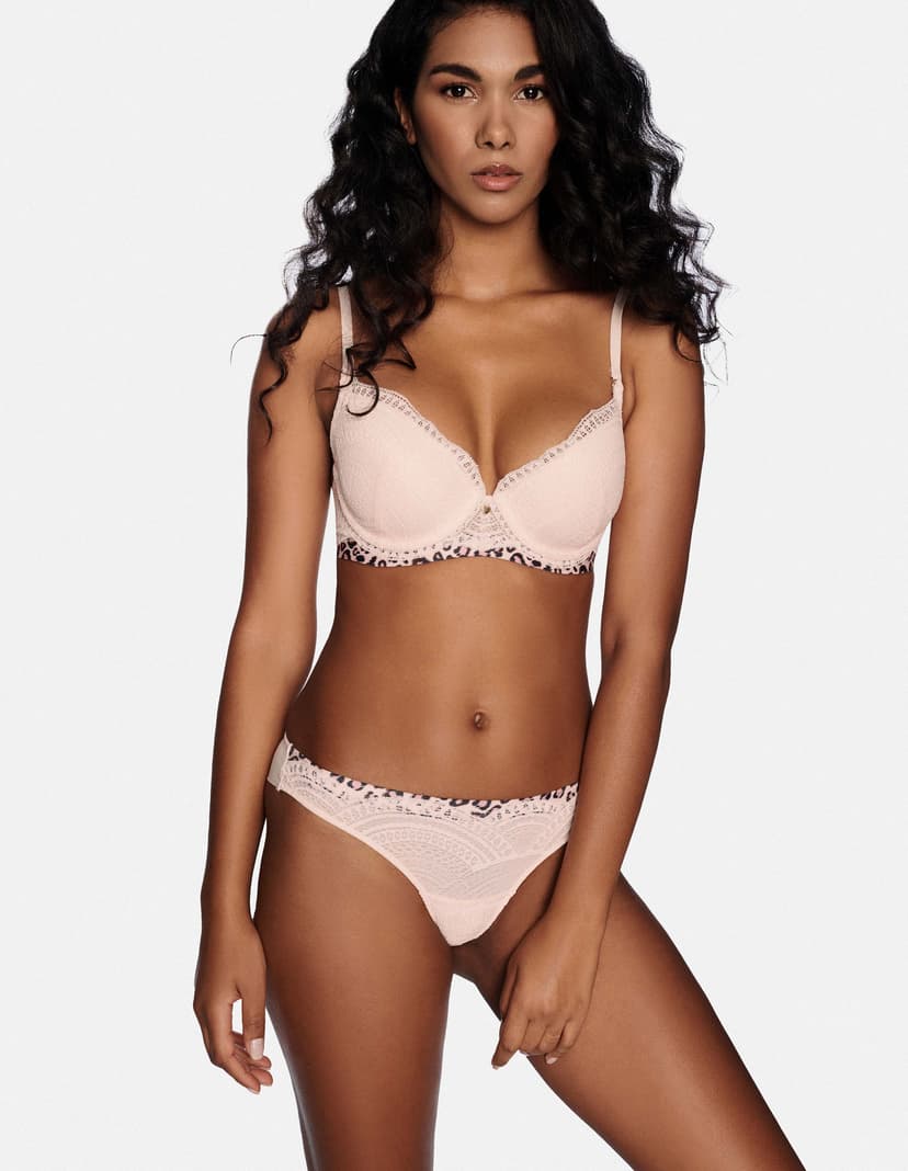 String Rebellious Rosa 1