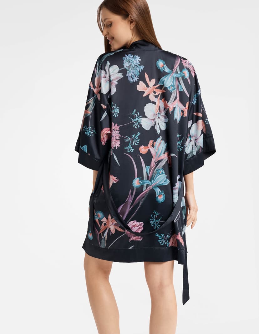 Robe Lover Black 3
