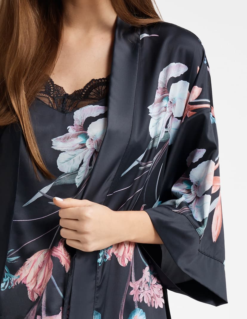 Robe Lover Black 4