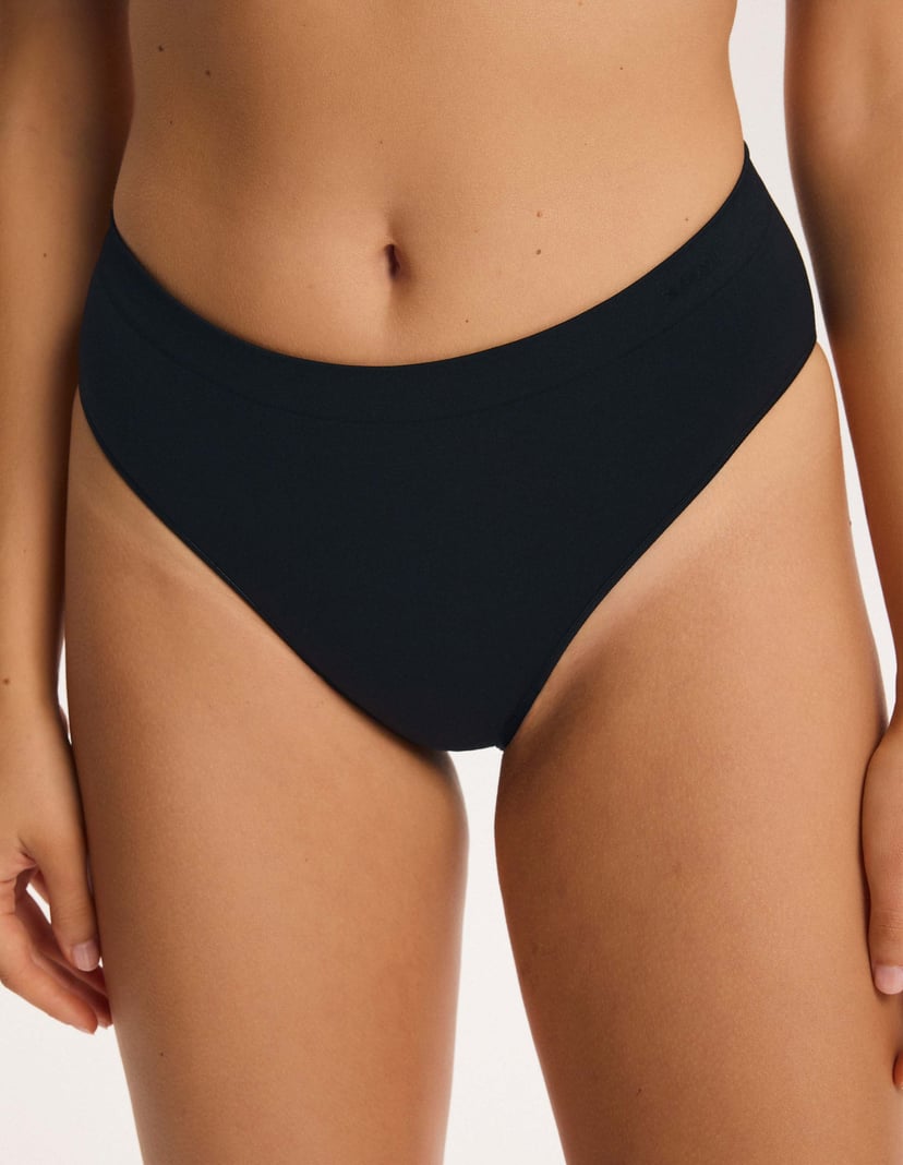 Seamless LESLI Briefs in Smooth Polyamide Black 2