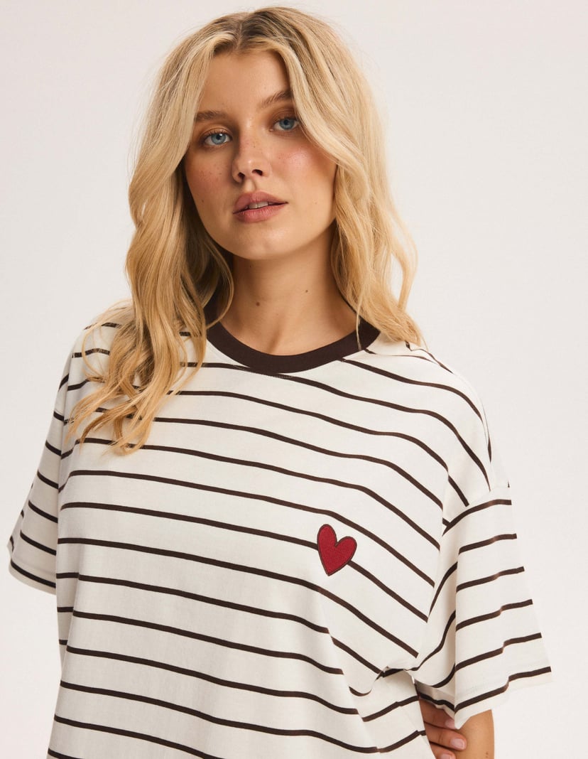 Short Pajamas AMICIOUS with Stripes and Embroidered Heart Yellow 2