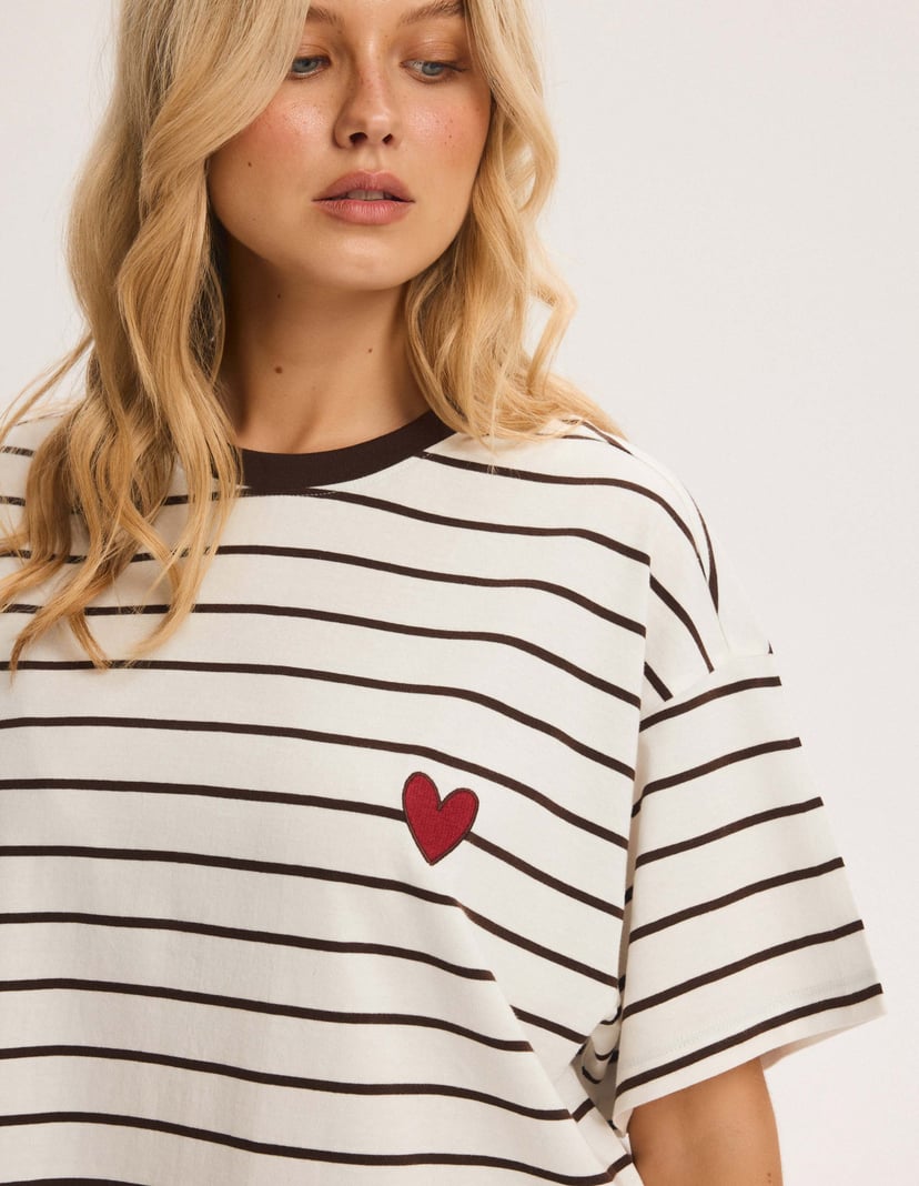 Short Pajamas AMICIOUS with Stripes and Embroidered Heart Yellow 3