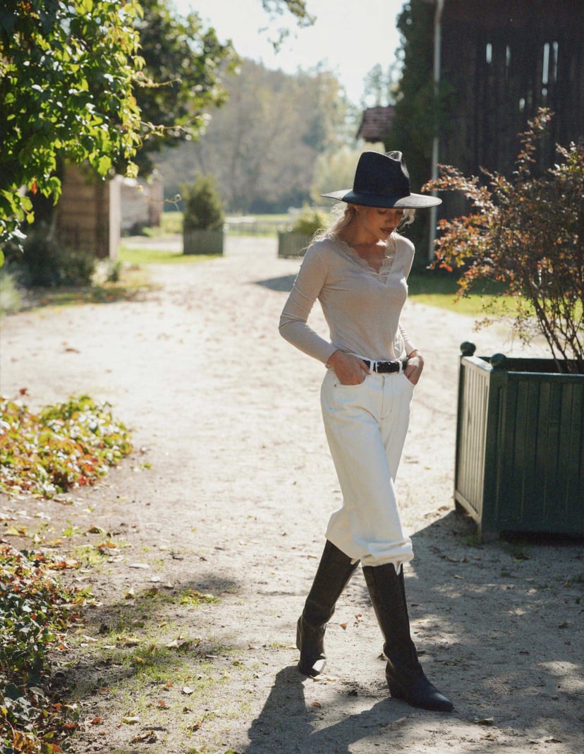 Light Beige MESHBASE Top with Lace Neckline cream 1