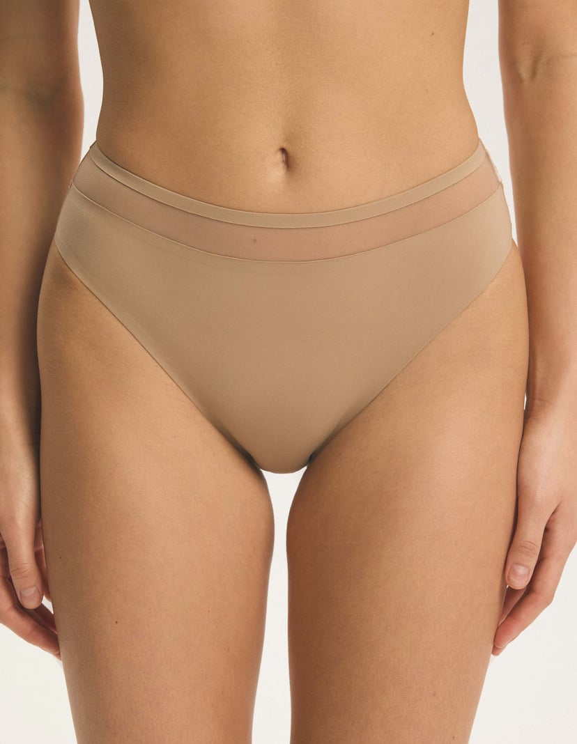Basic Briefs Beige 2