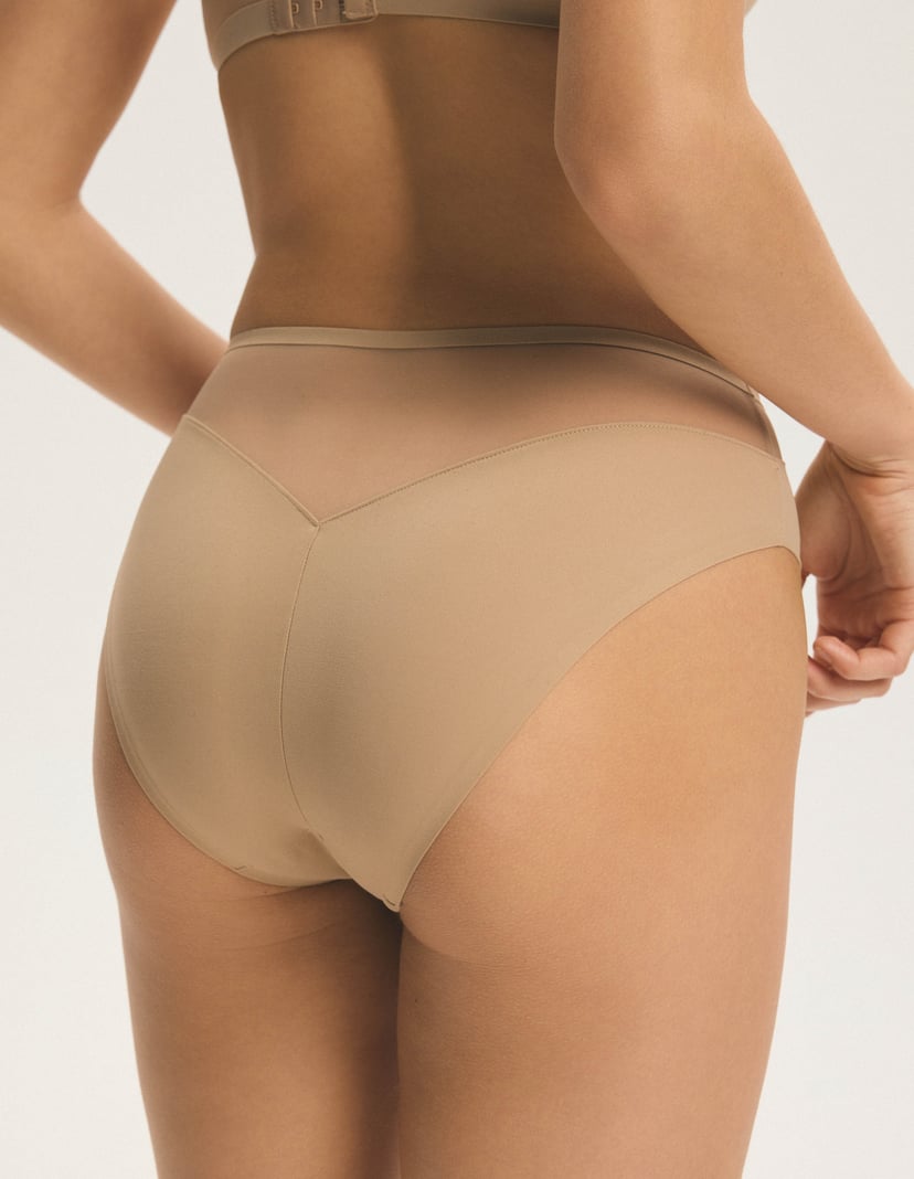 Basic Briefs Beige 3
