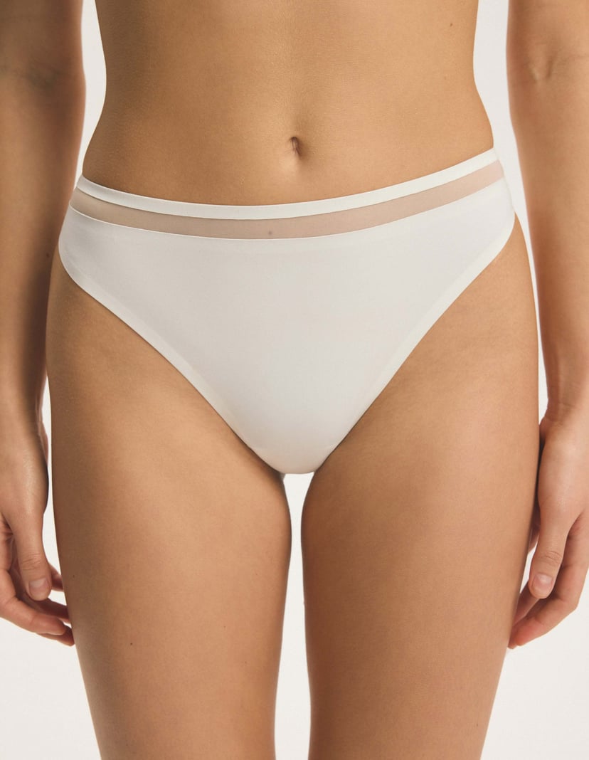 Basic Thongs cream 2
