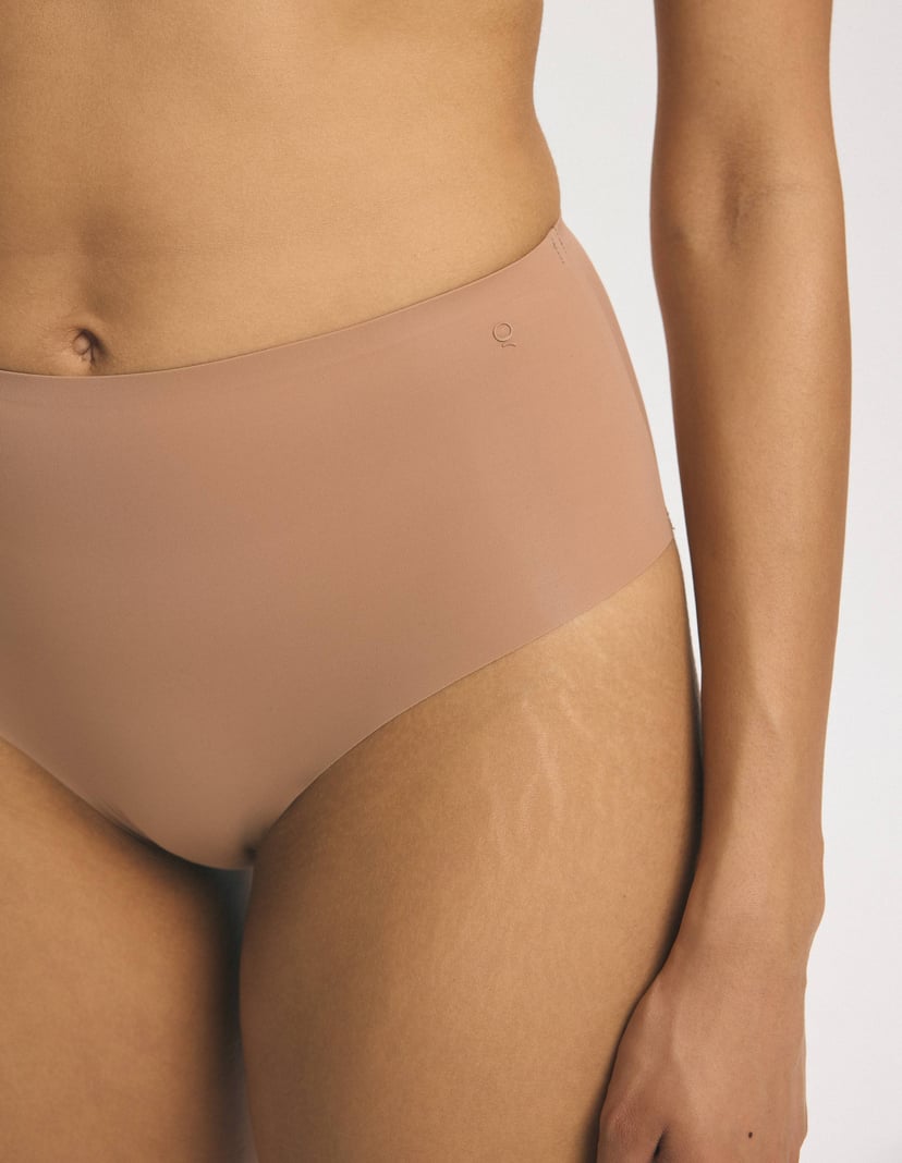 High-waisted panties Q2.03 Beige 3