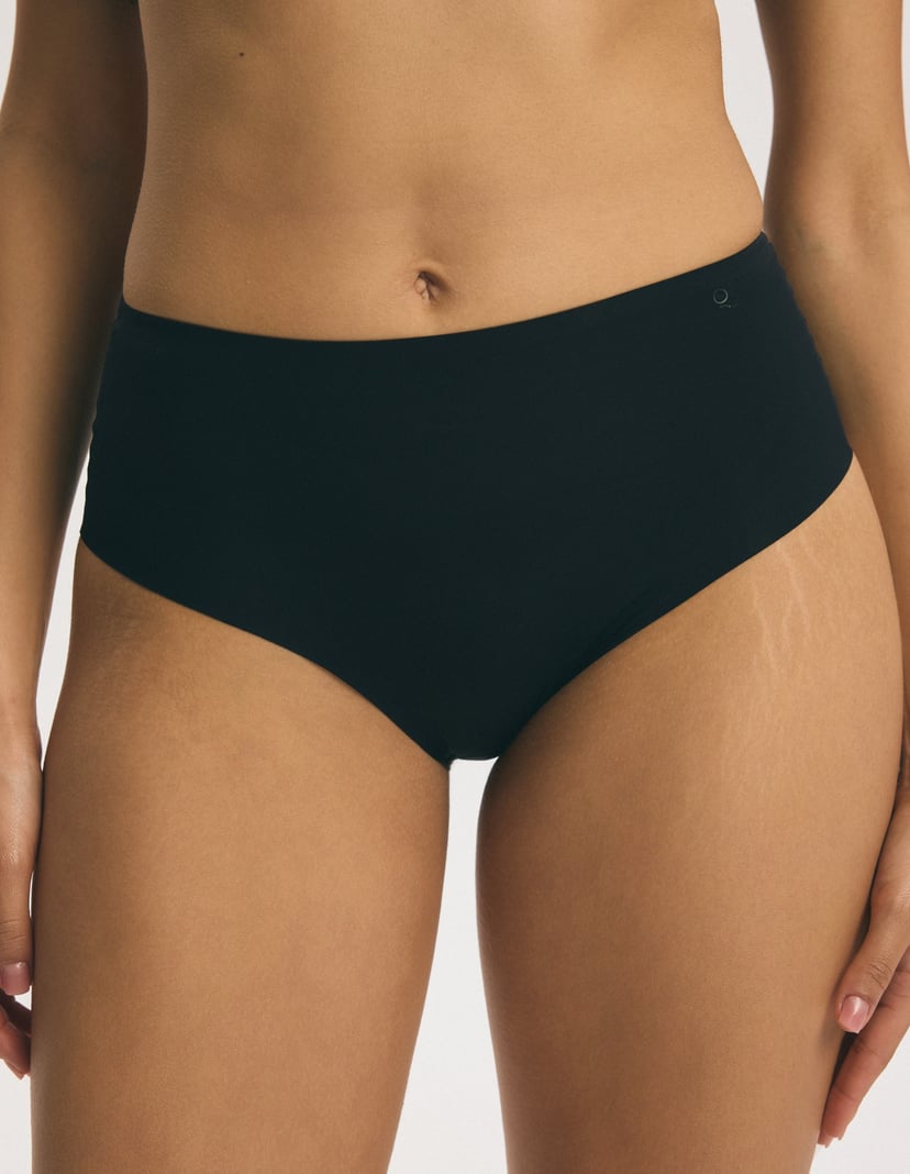 High-waisted panties Q2.03 Black 2