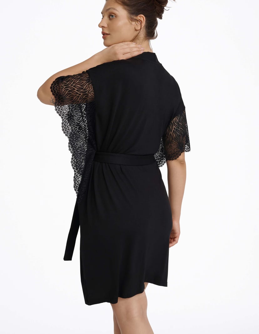 Robe Letter Black 2