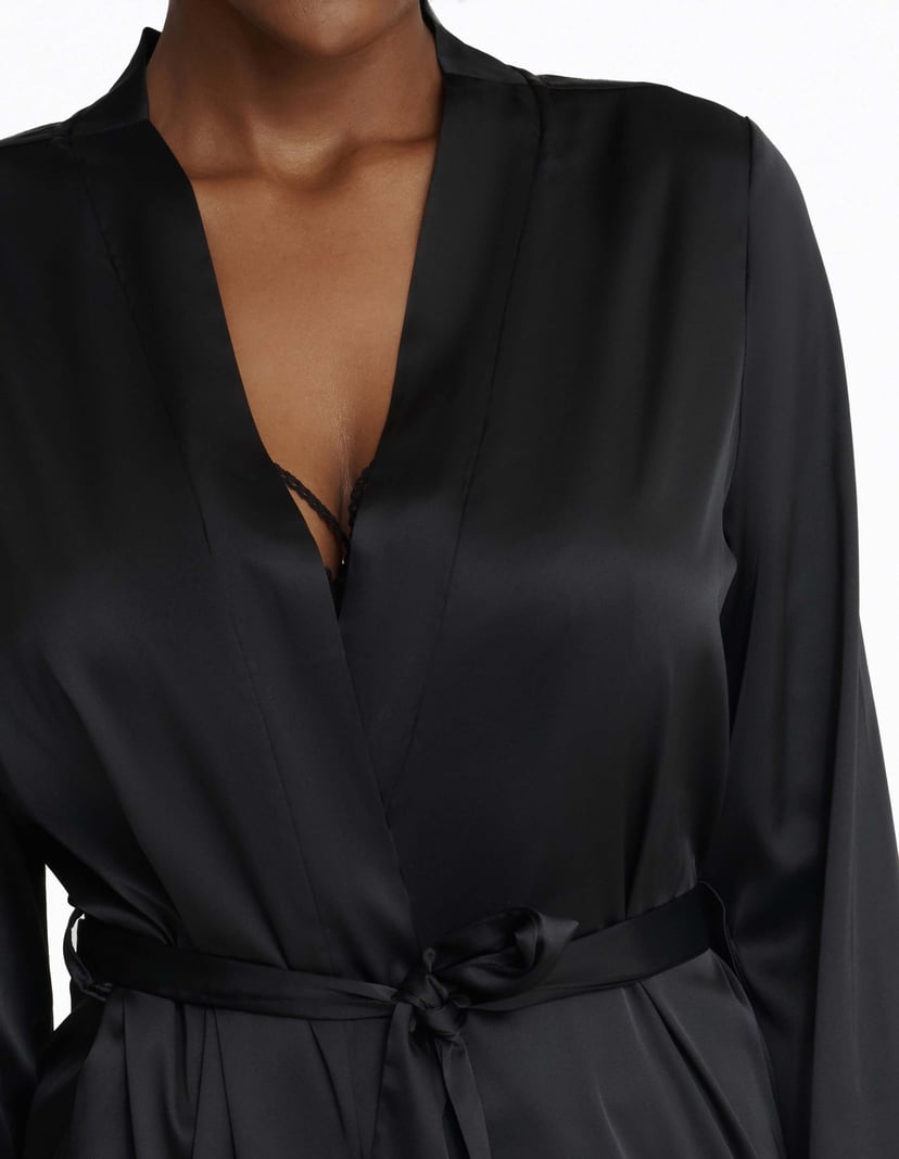 Robe Marigold Black 3