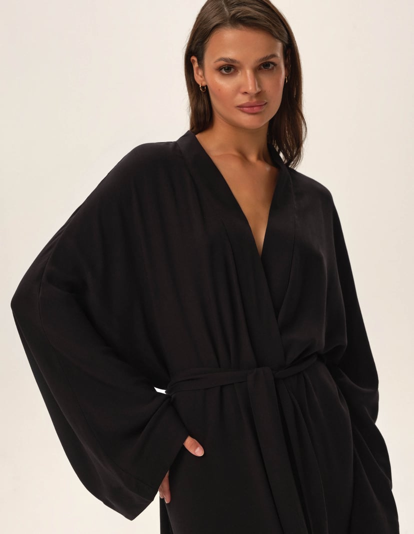 Robe Joya Black 4