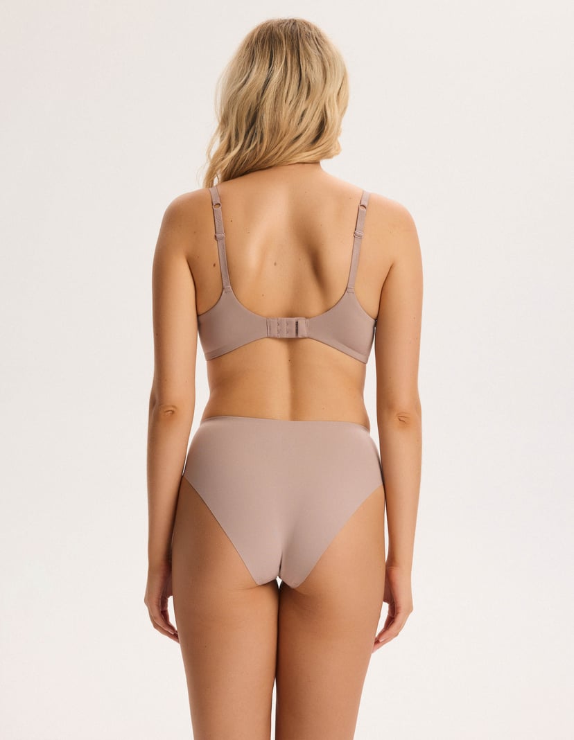 Super Push-Up Nude Bra Beige Under T-Shirt brown 5