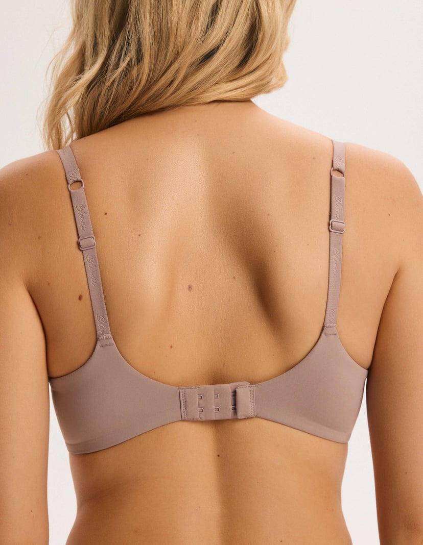 Super Push-Up Nude Bra Beige Under T-Shirt brown 3