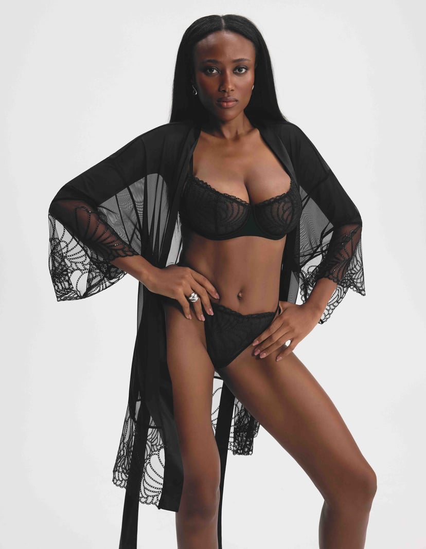 Robe Sheerveil Black 5