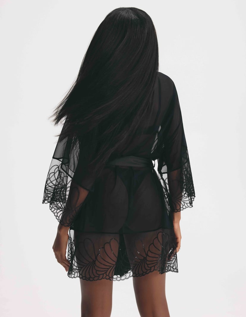 Robe Sheerveil Black 7