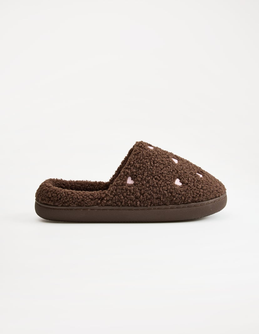Cozy Flap Slippers with Faux Sheepskin and Heart Pattern brown 3