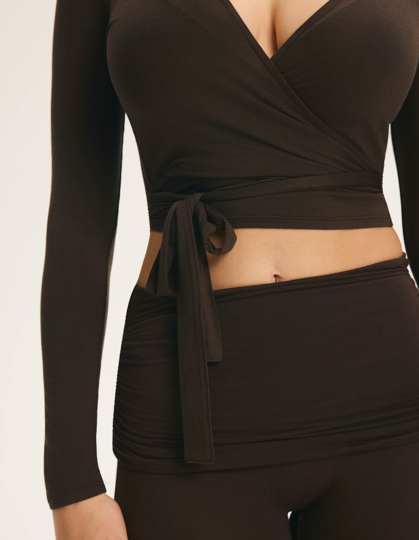 Wrap Top HOLD ON in Soft Viscose brown 3