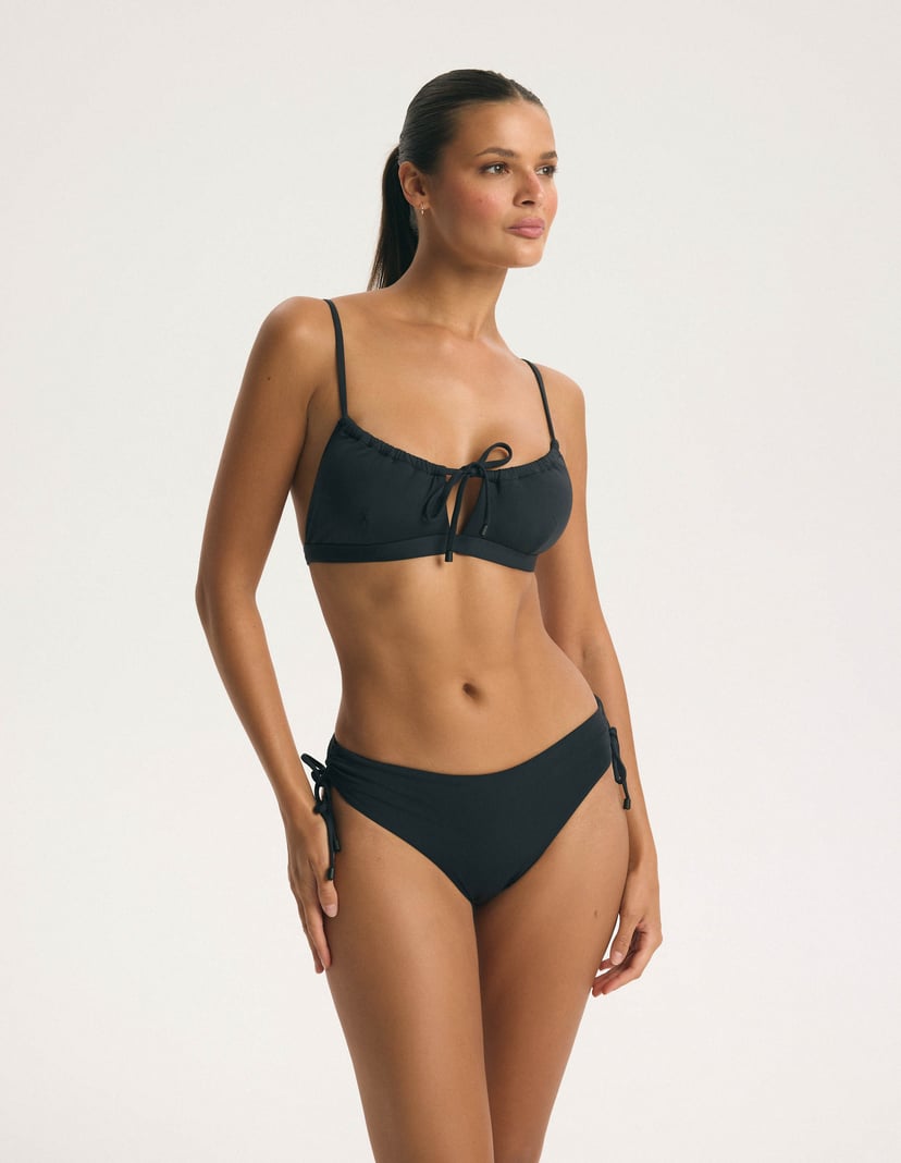 Bloovii Wave Bikini Top Black 1